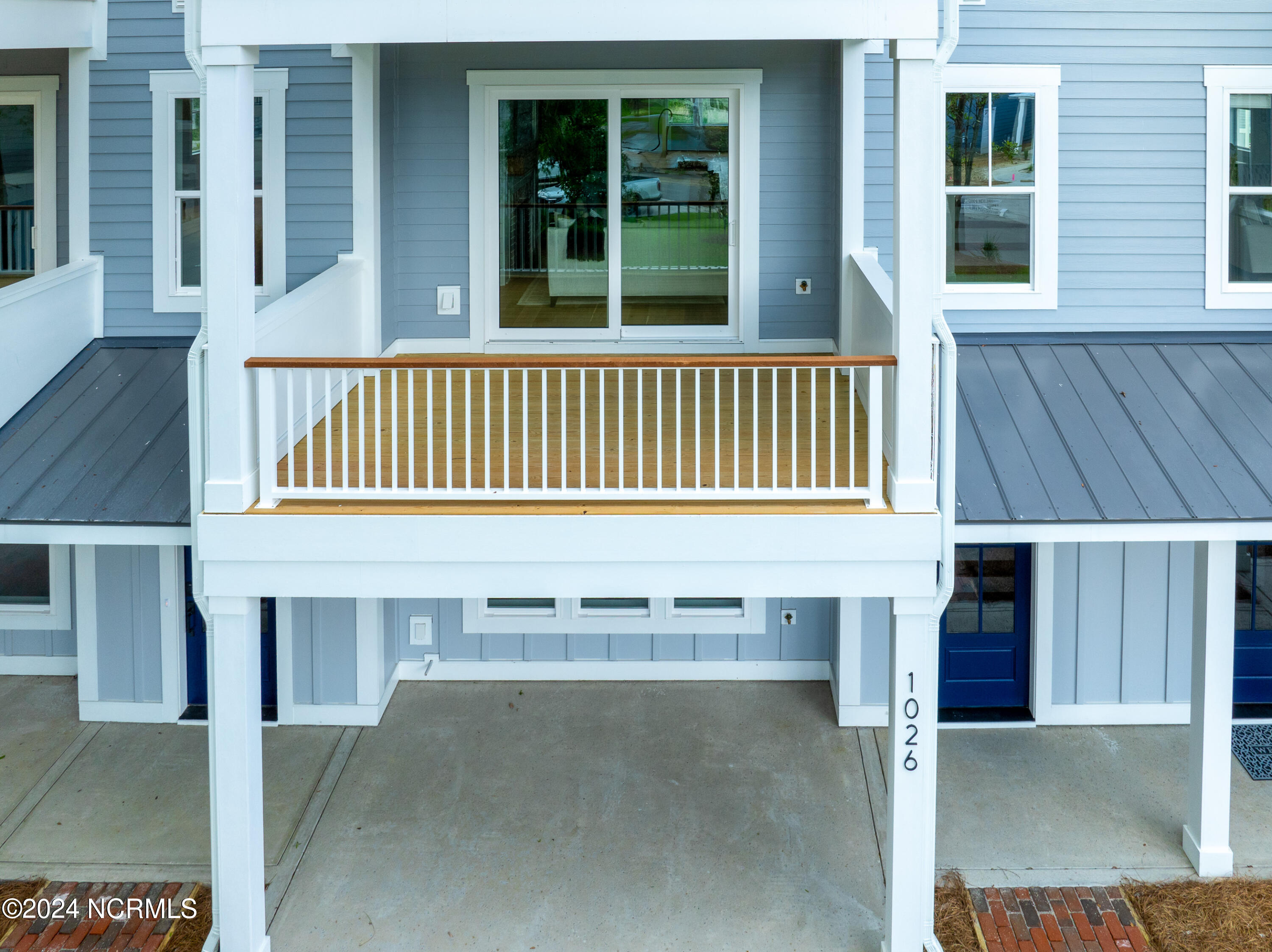 1026 Mariners View Way Property Photo 5