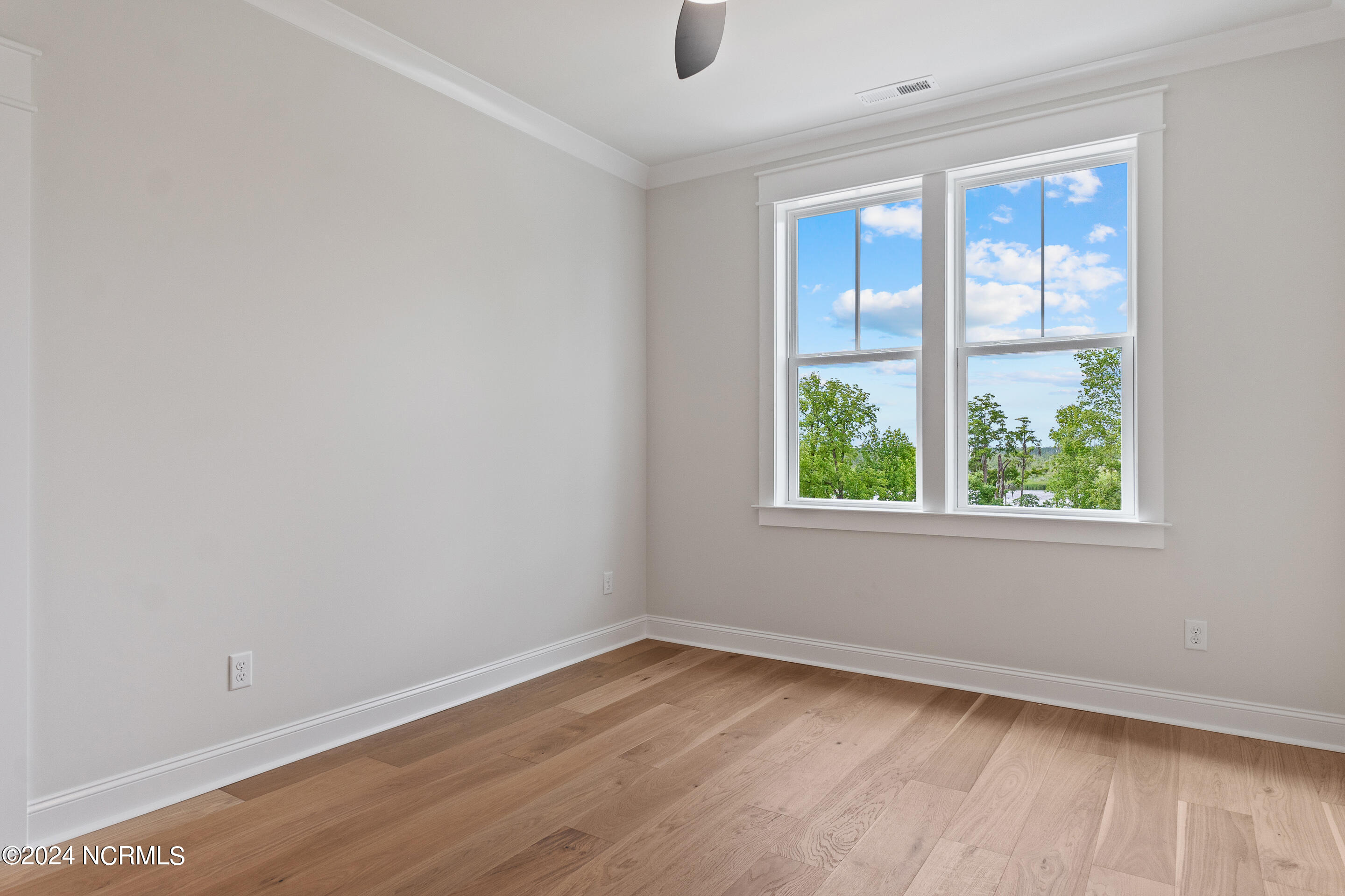 1026 Mariners View Way Property Photo 28