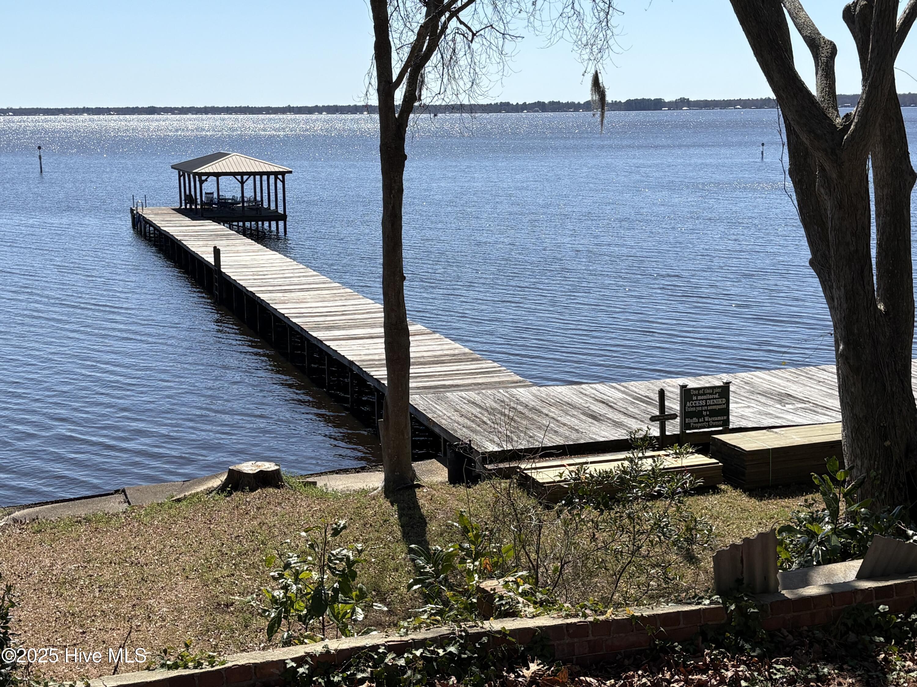4 Live Oak Circle Property Photo 3
