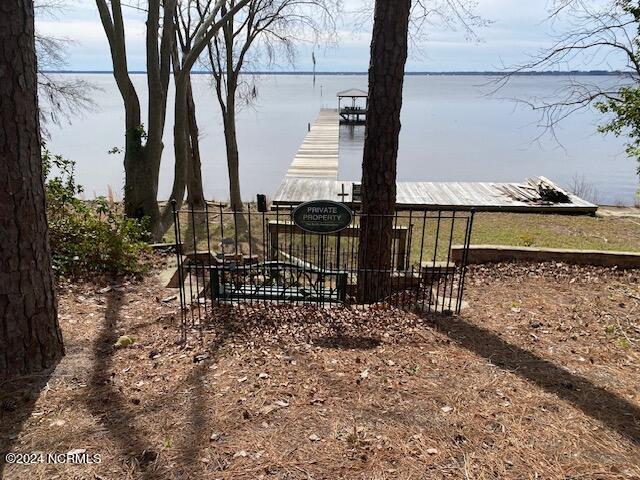 4 Live Oak Circle Property Photo 4