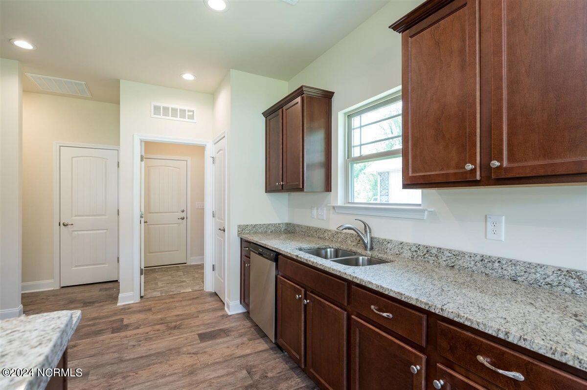 169 Firethorn Circle Property Photo 8