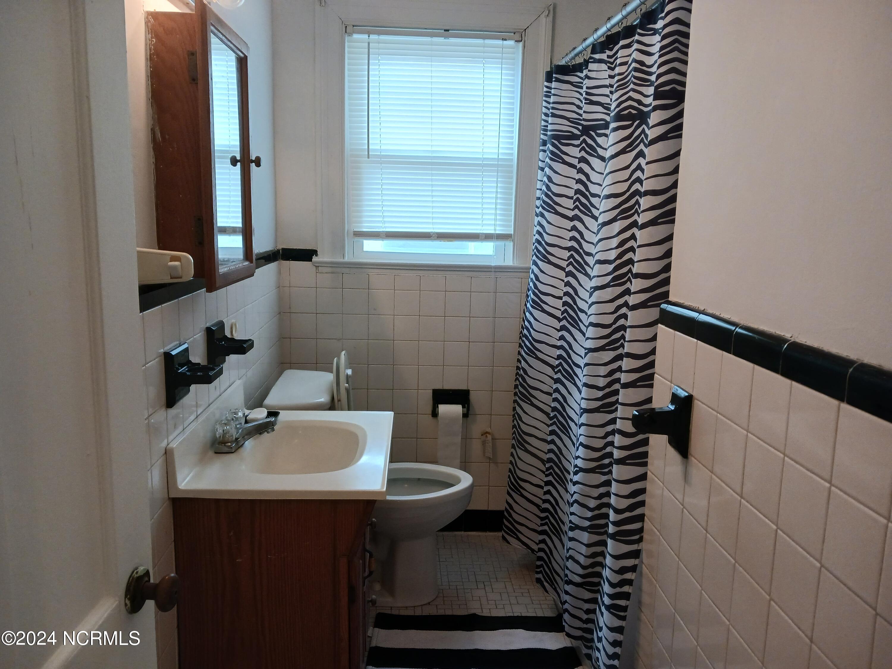 611 Edwards Avenue Property Photo 7