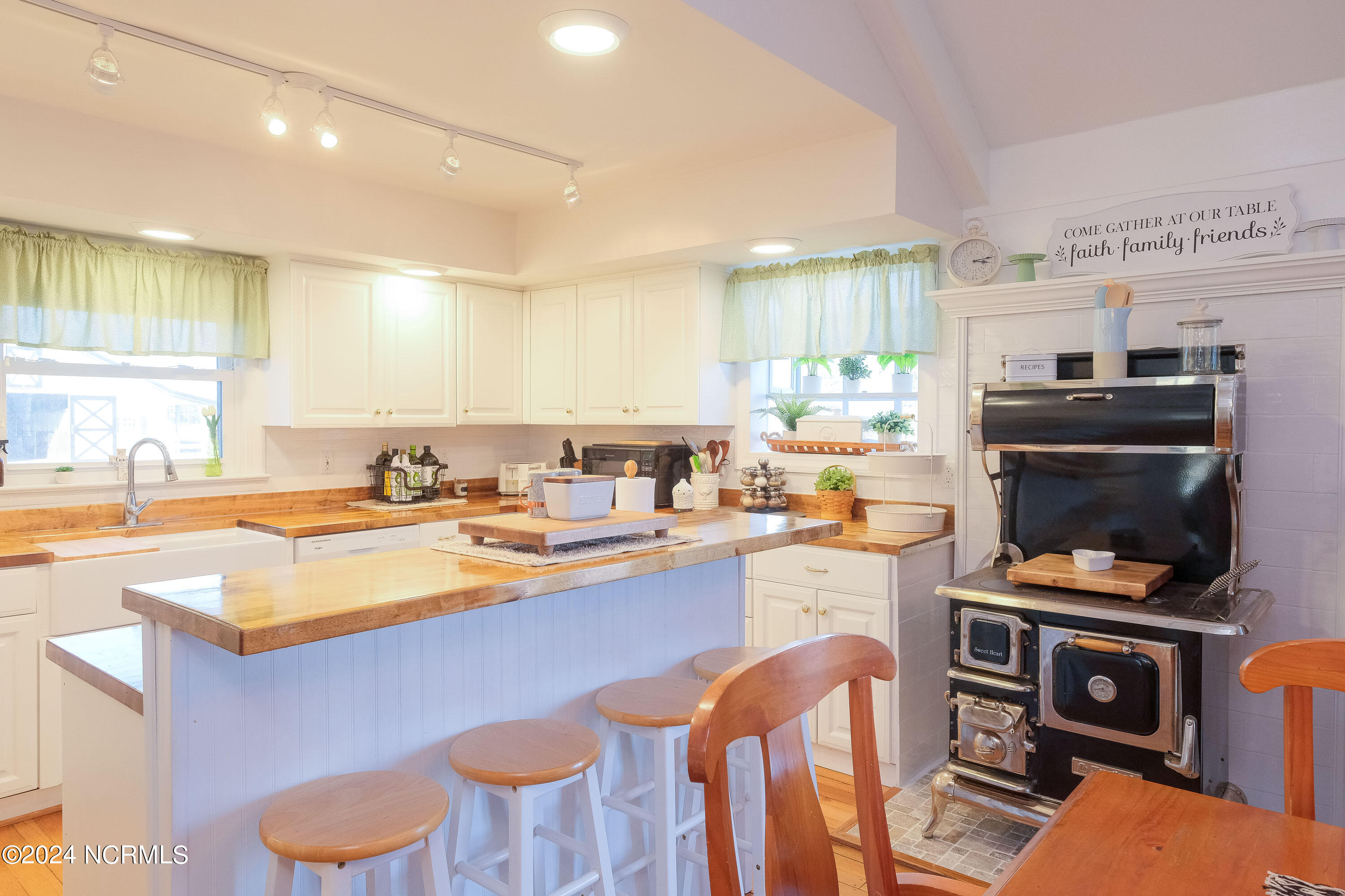 632 Poplar Neck Road Property Photo 13