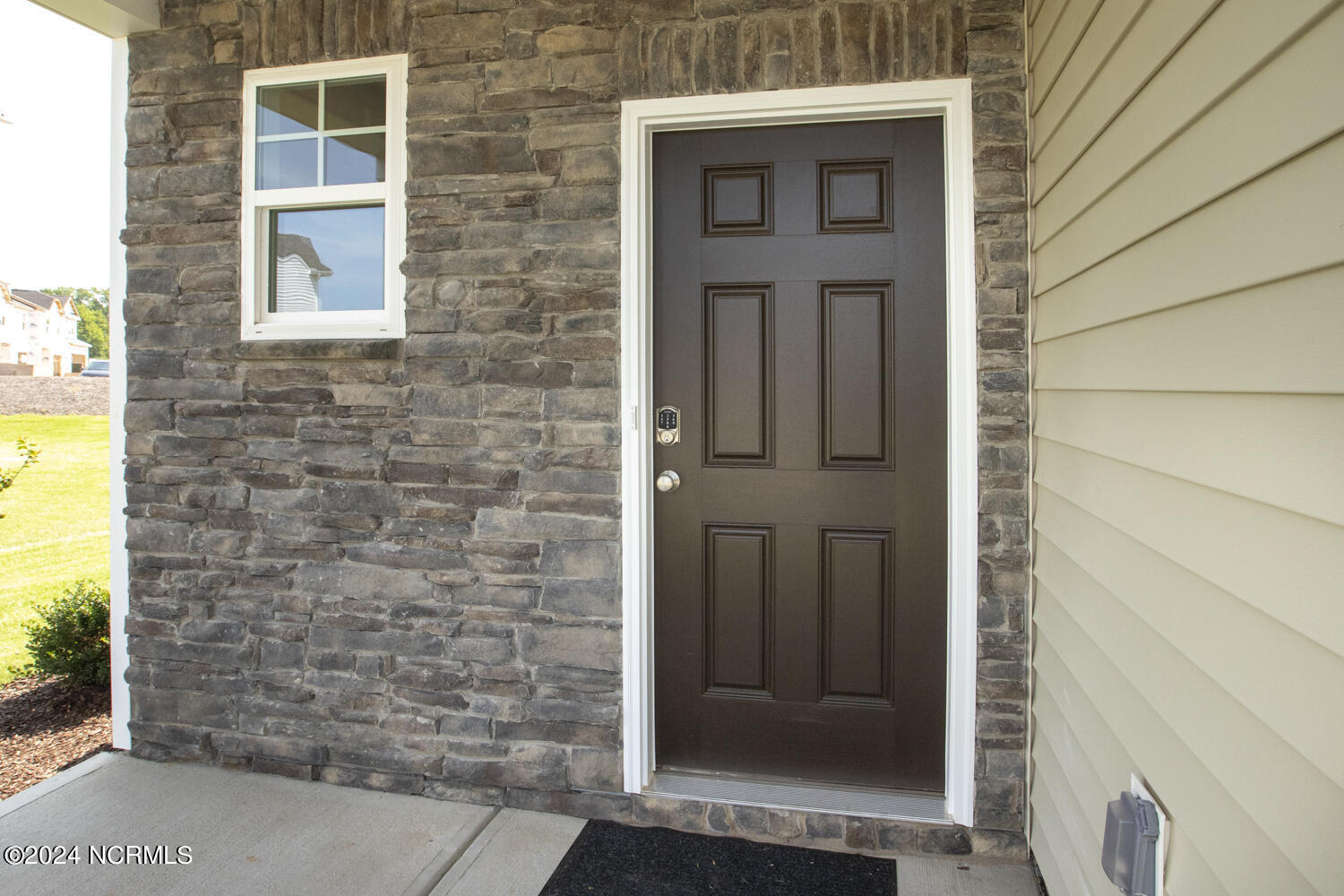 3702 Cessna Way Property Photo 5