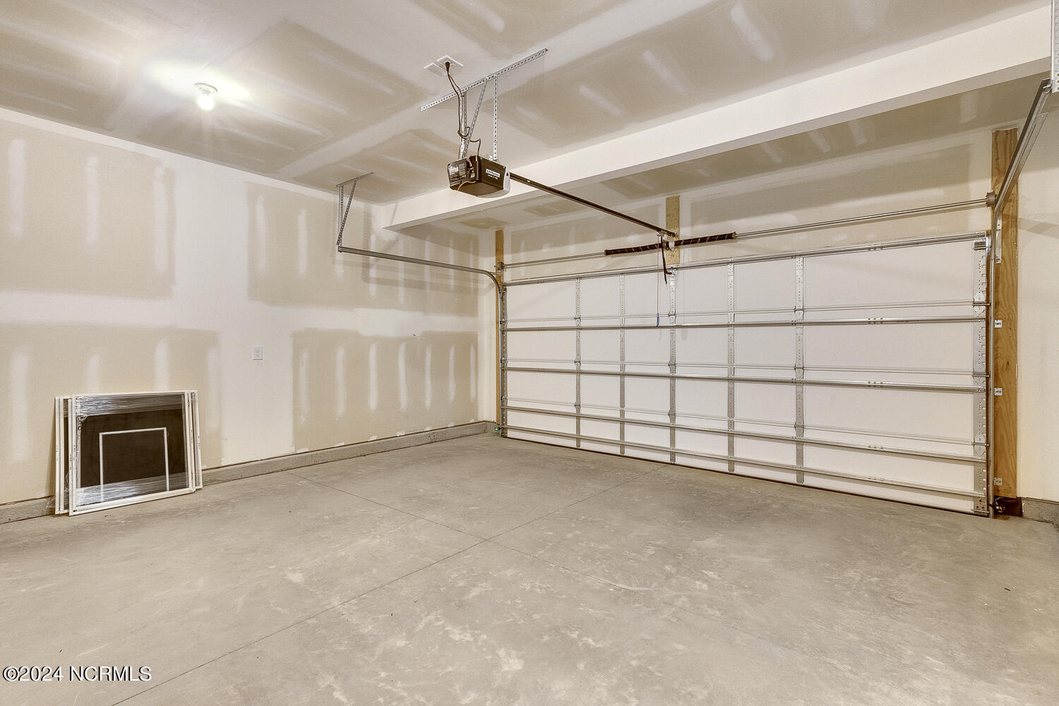 3702 Cessna Way Property Photo 17
