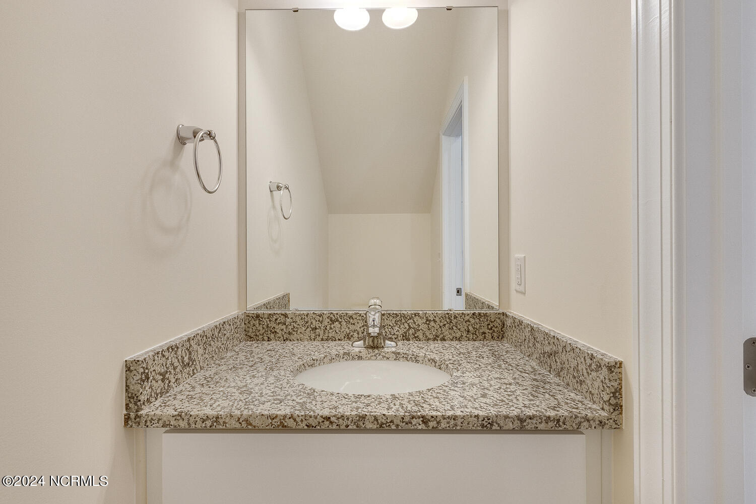 3702 Cessna Way Property Photo 18