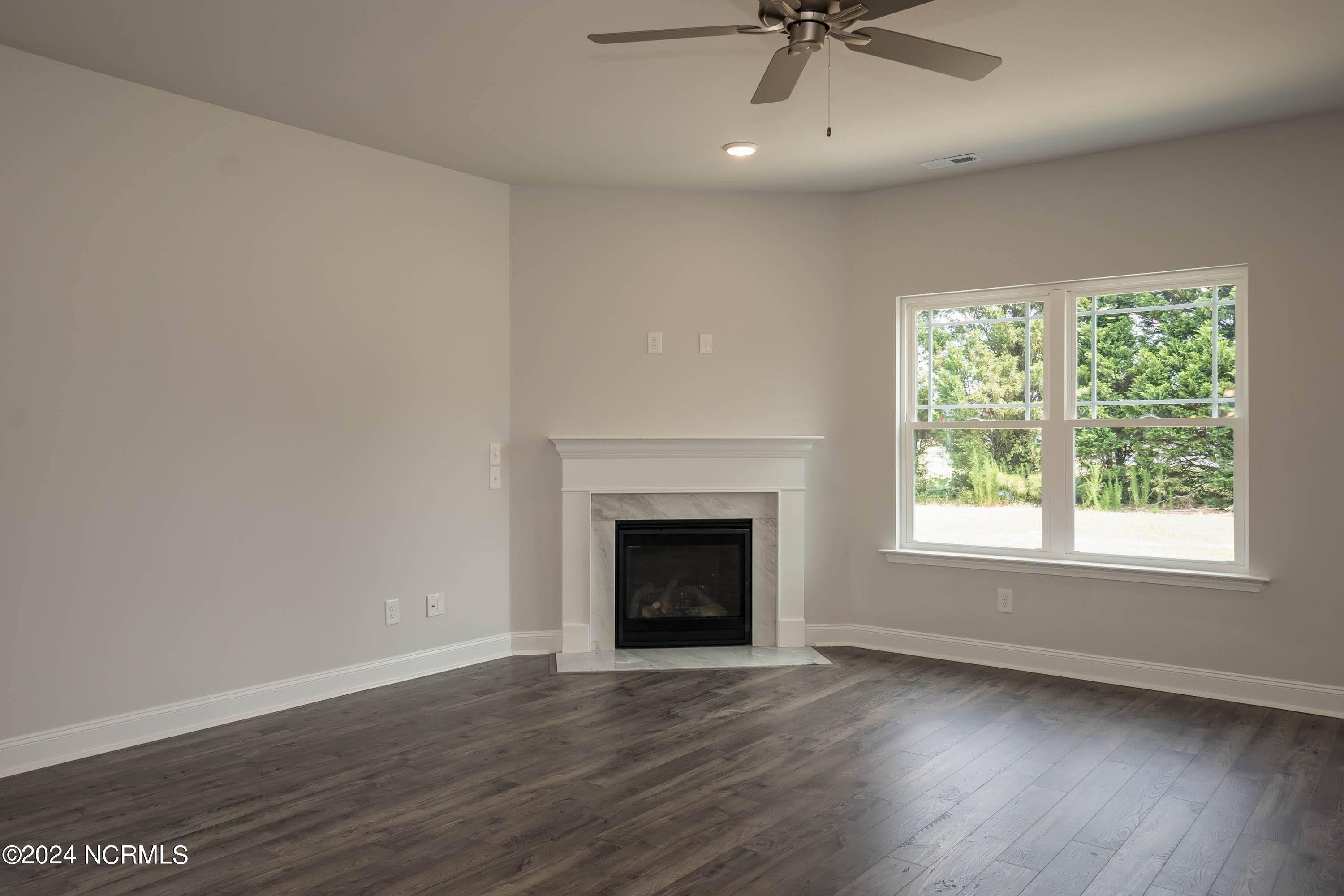 745 Greenwich Place Property Photo 8