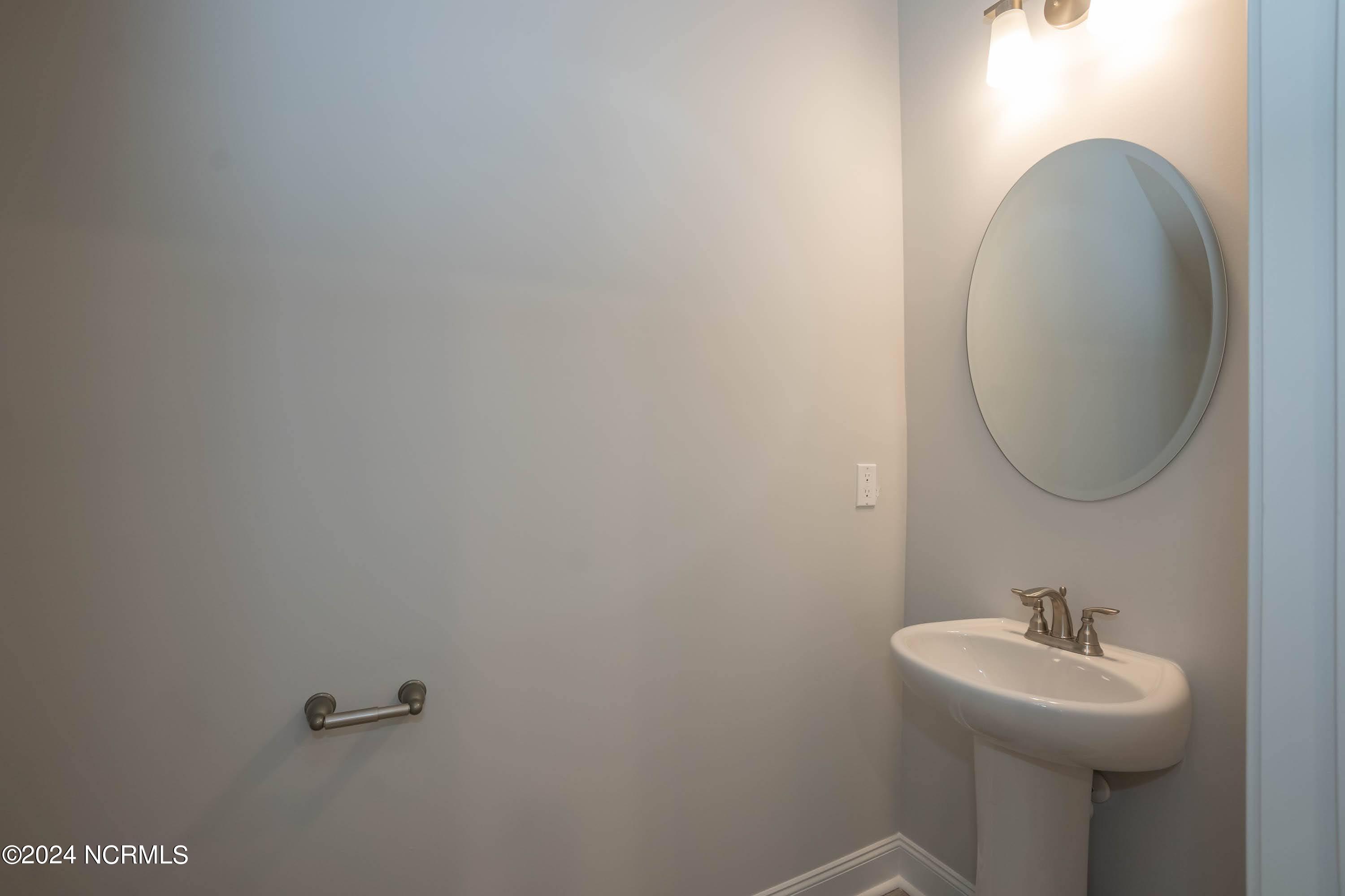 745 Greenwich Place Property Photo 13