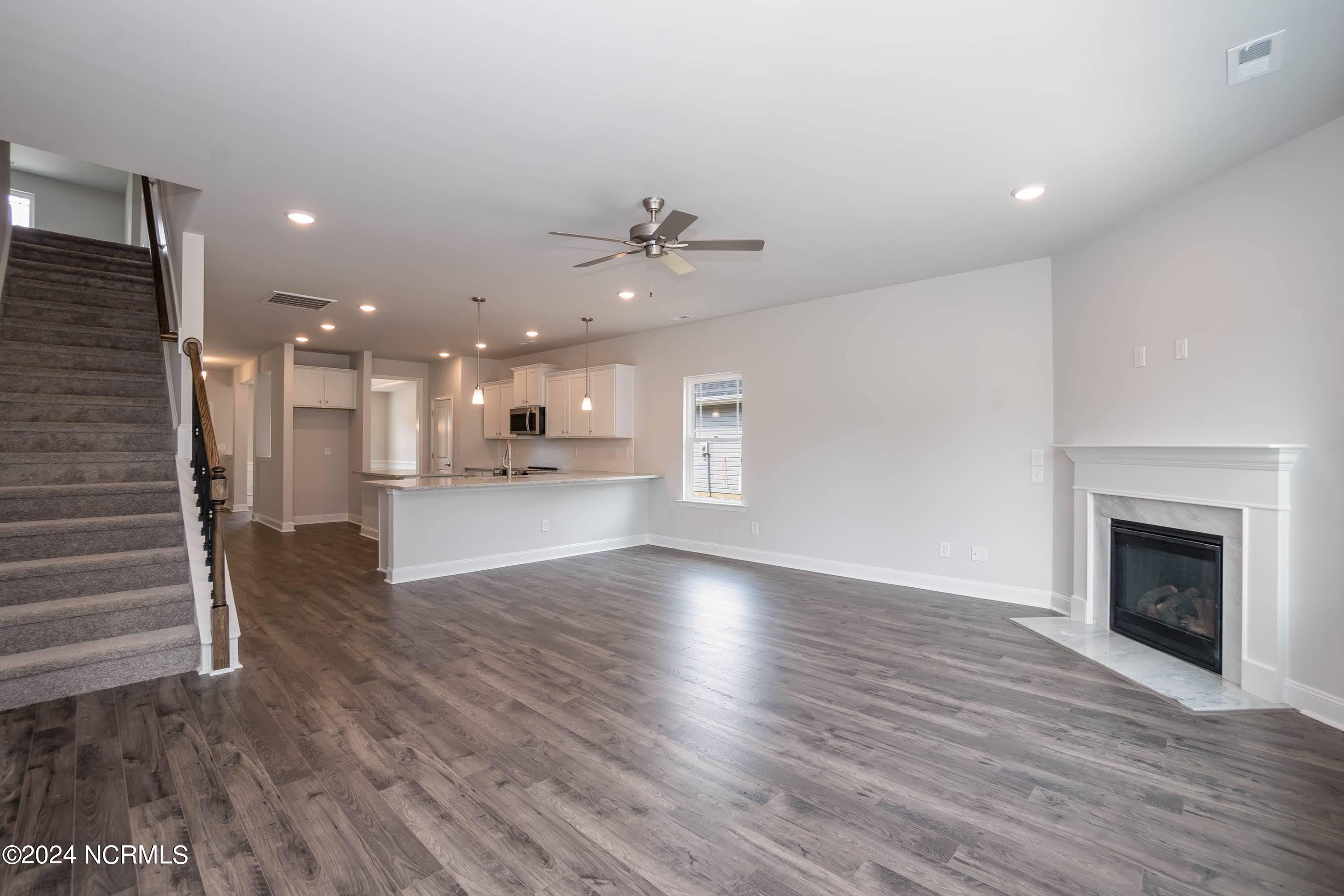745 Greenwich Place Property Photo 15