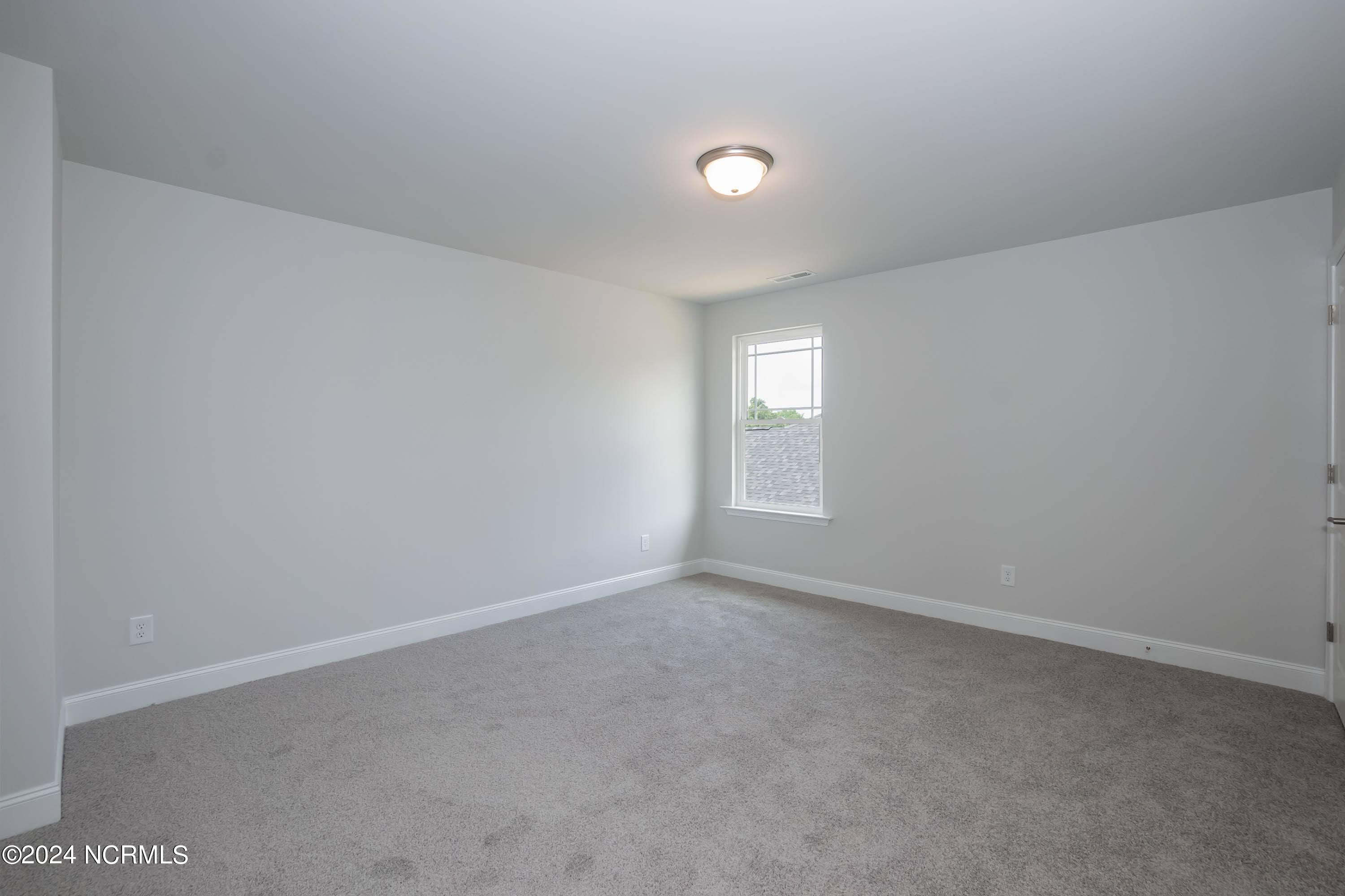 745 Greenwich Place Property Photo 27