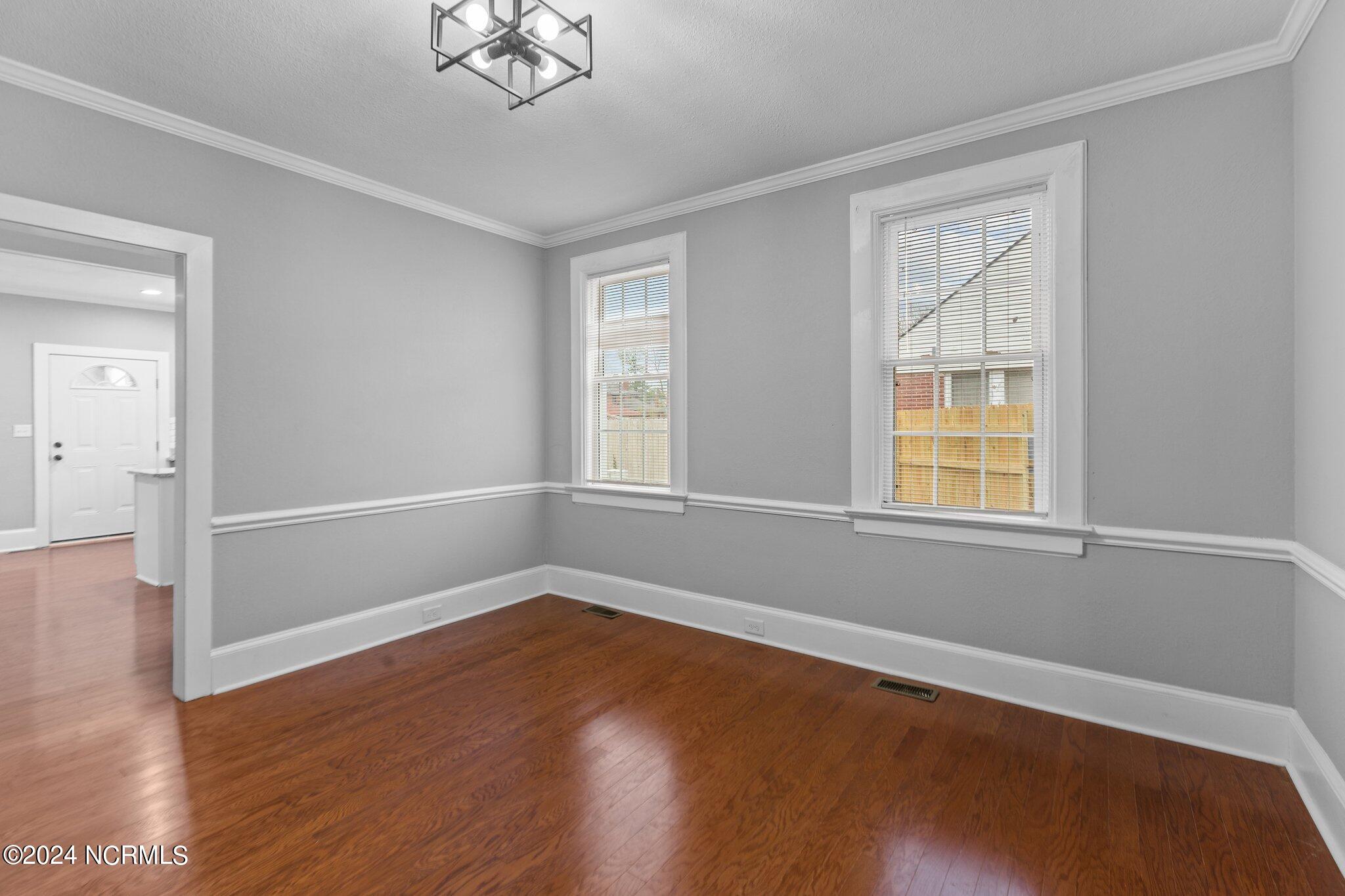 722 Hill Street Property Photo 10