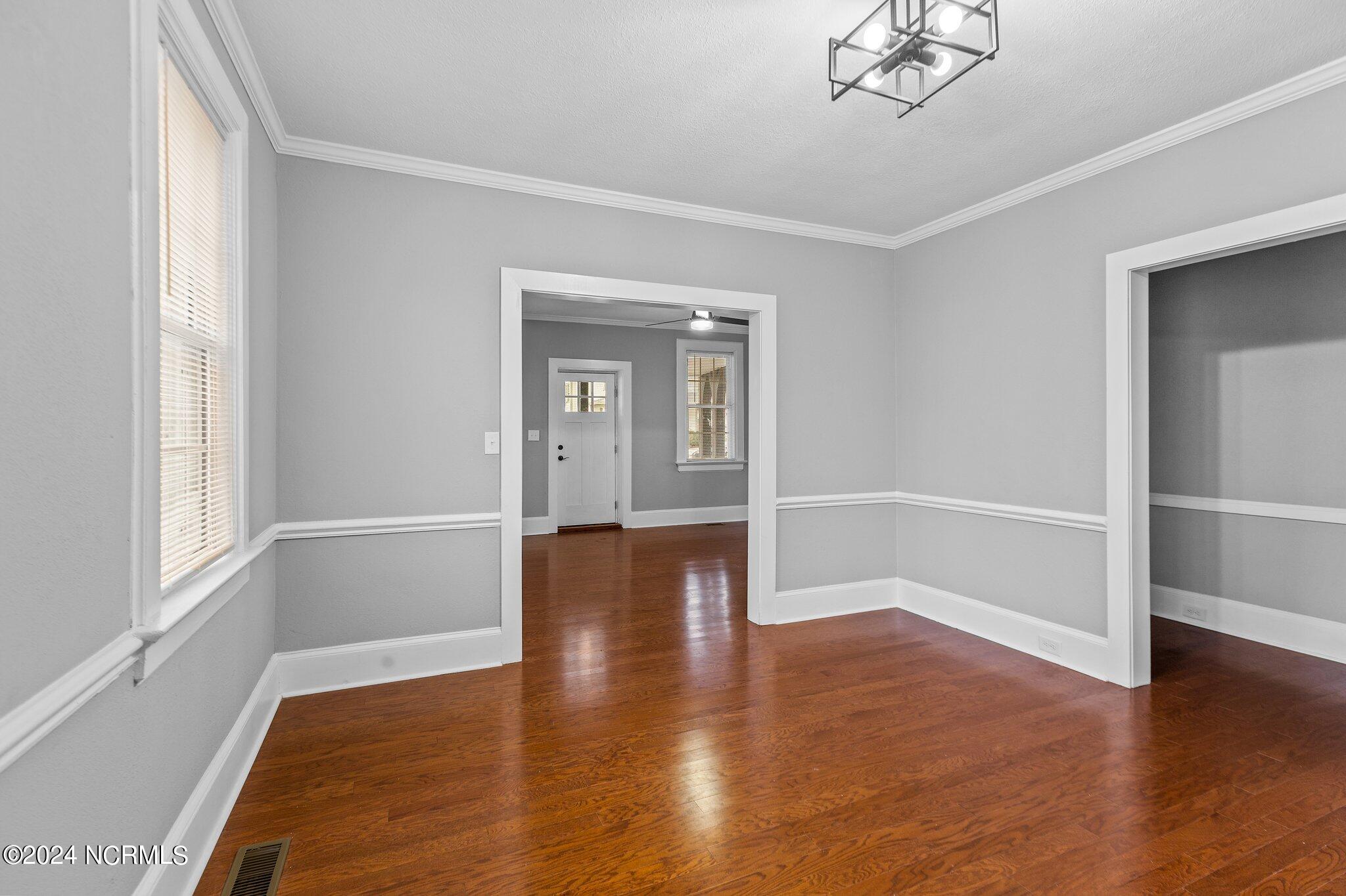 722 Hill Street Property Photo 11