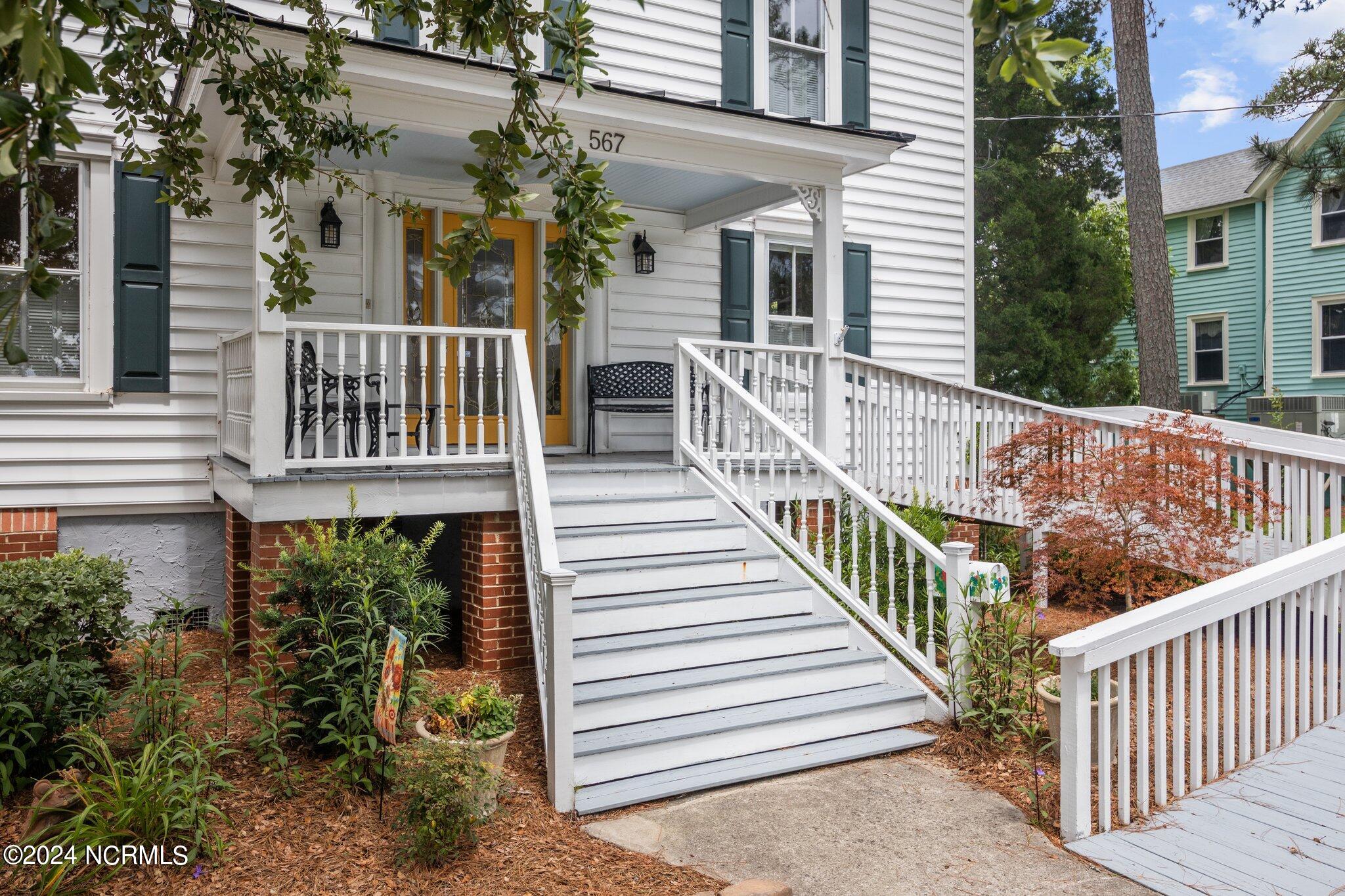 567 E Water Street Property Photo 7