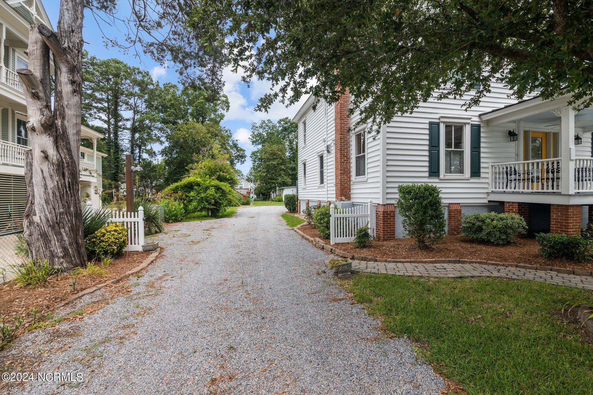567 E Water Street Property Photo 12