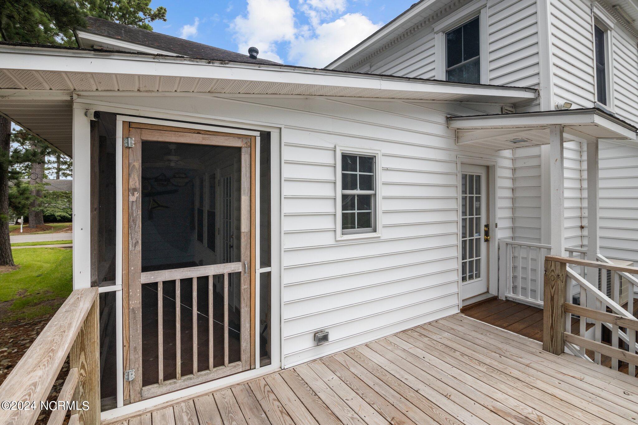 567 E Water Street Property Photo 18
