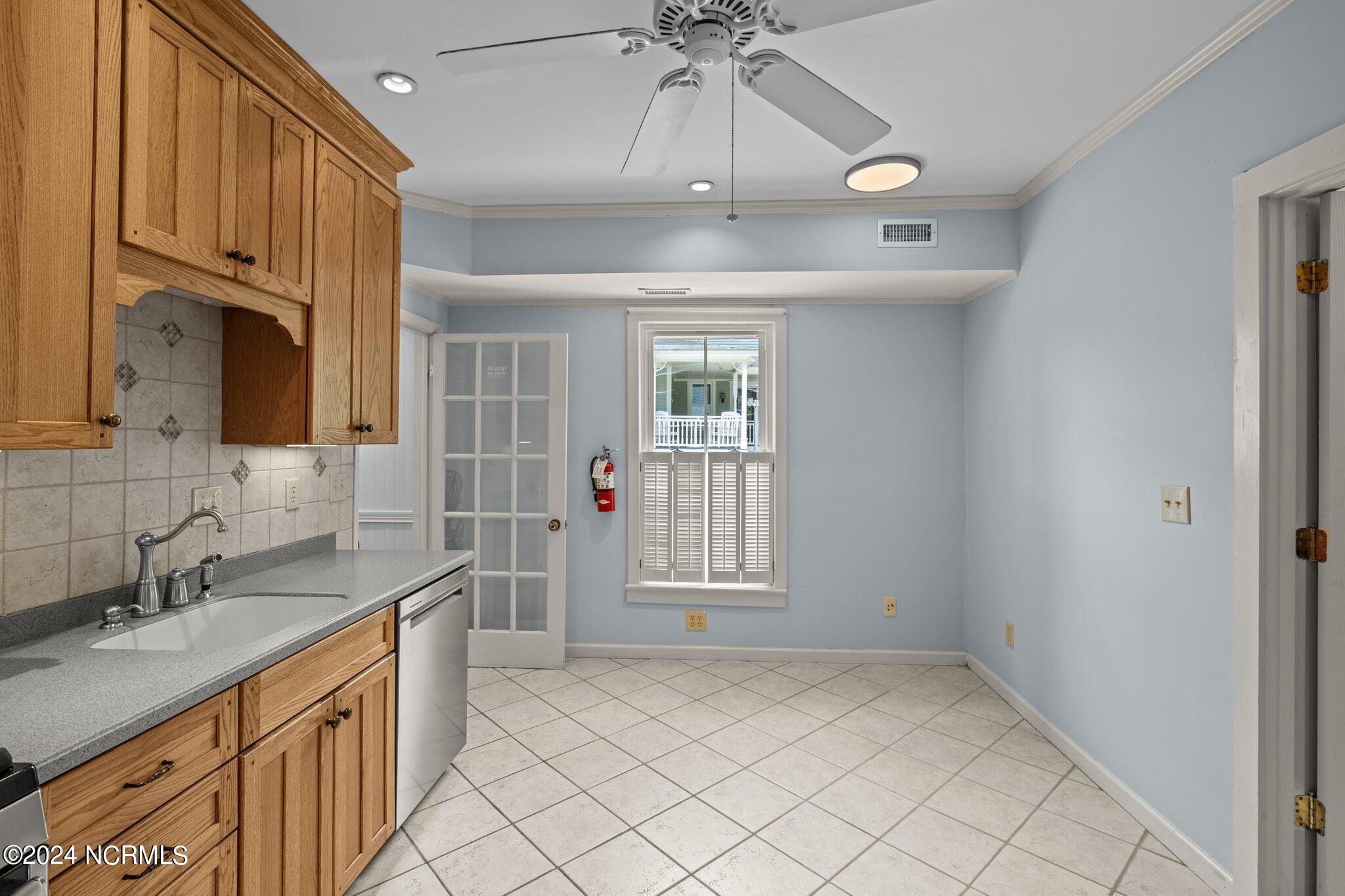 567 E Water Street Property Photo 32