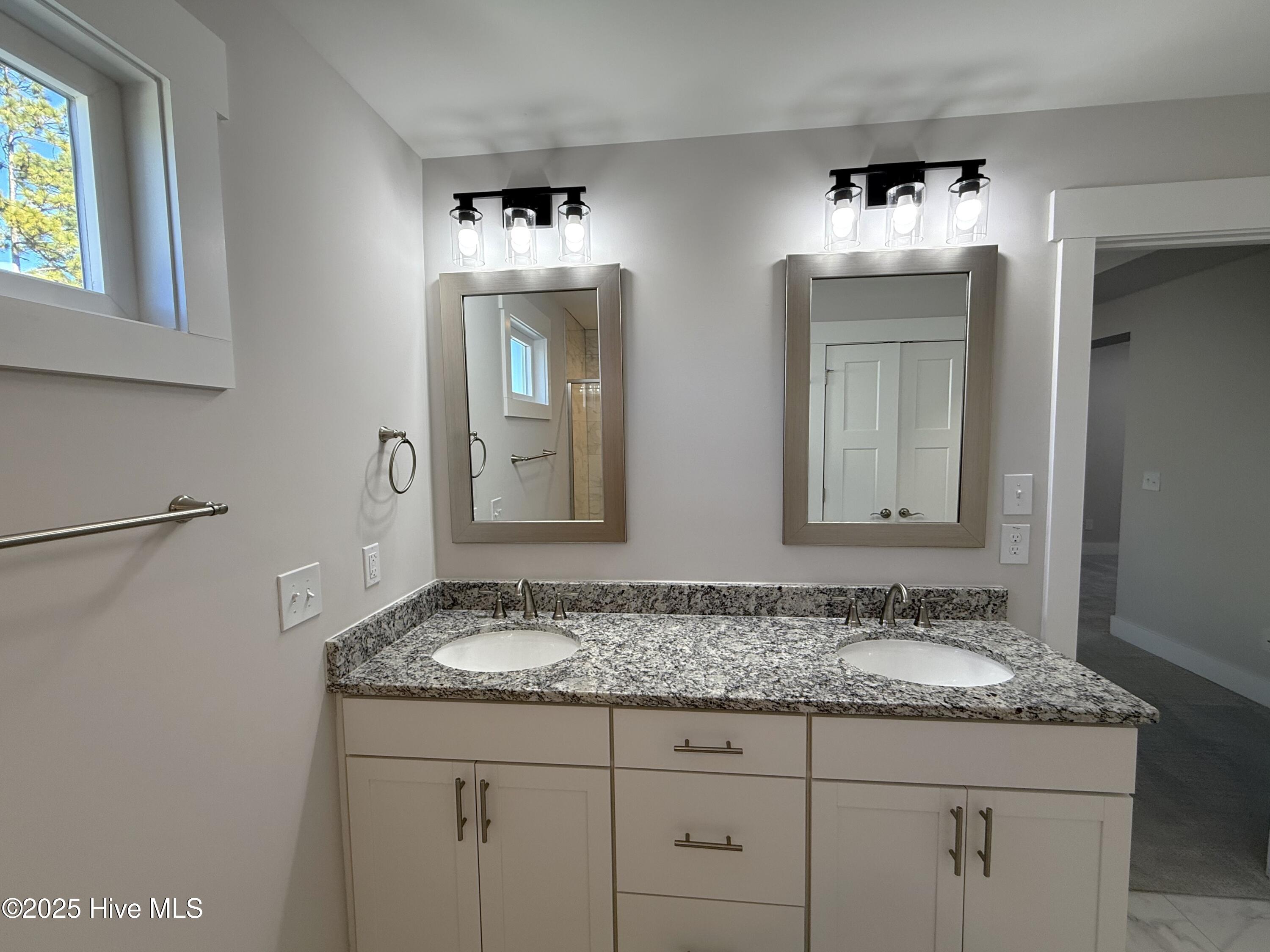 169 Rough Ridge Trail Property Photo 40