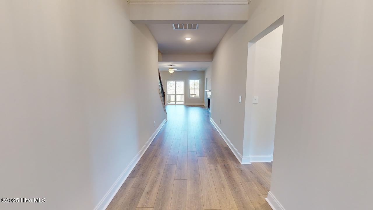 143 Courtland Circle Property Photo 3