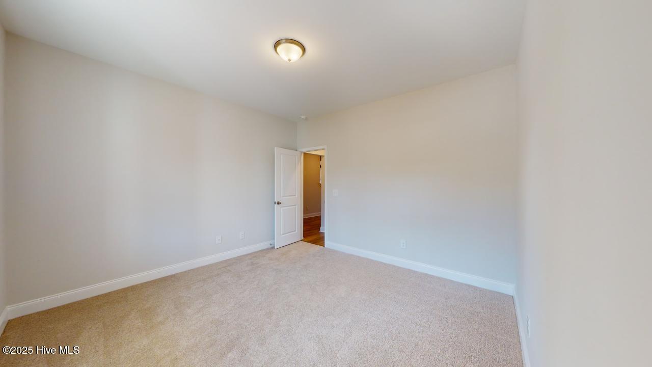 143 Courtland Circle Property Photo 17