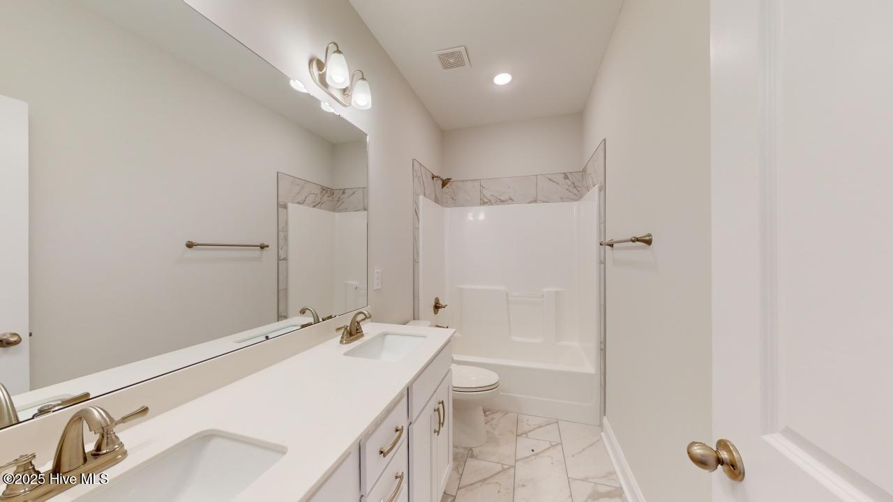 143 Courtland Circle Property Photo 22
