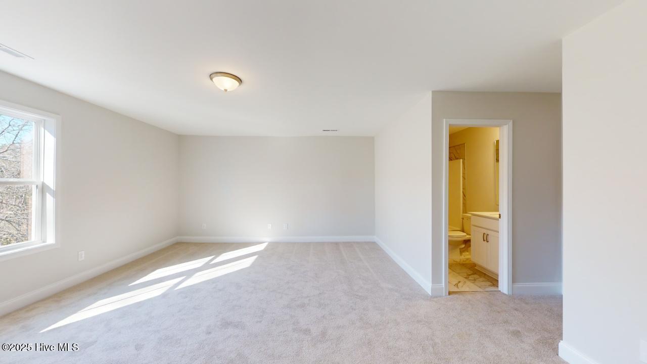 143 Courtland Circle Property Photo 23
