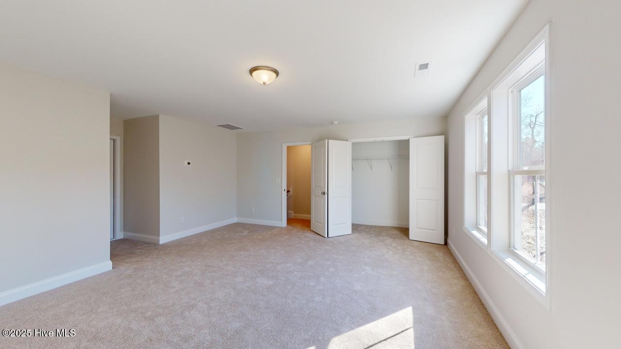 143 Courtland Circle Property Photo 24