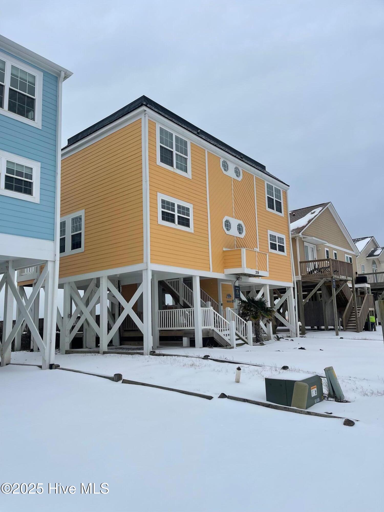 329 Ocean Boulevard Property Photo 3