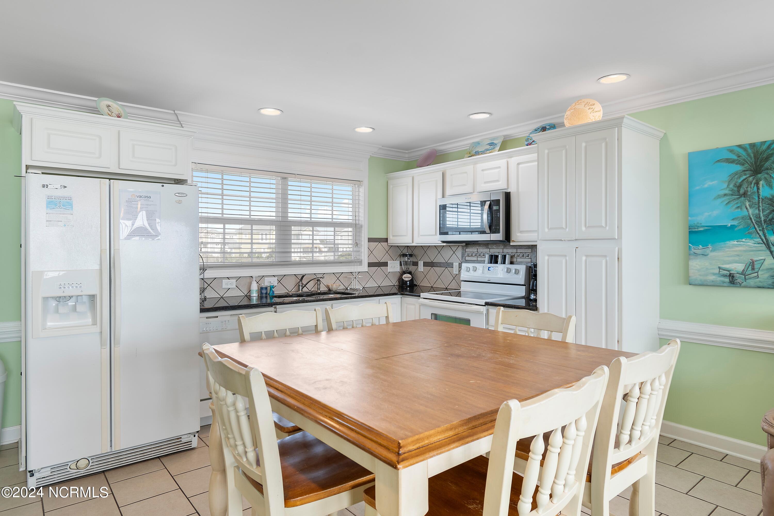329 Ocean Boulevard Property Photo 10