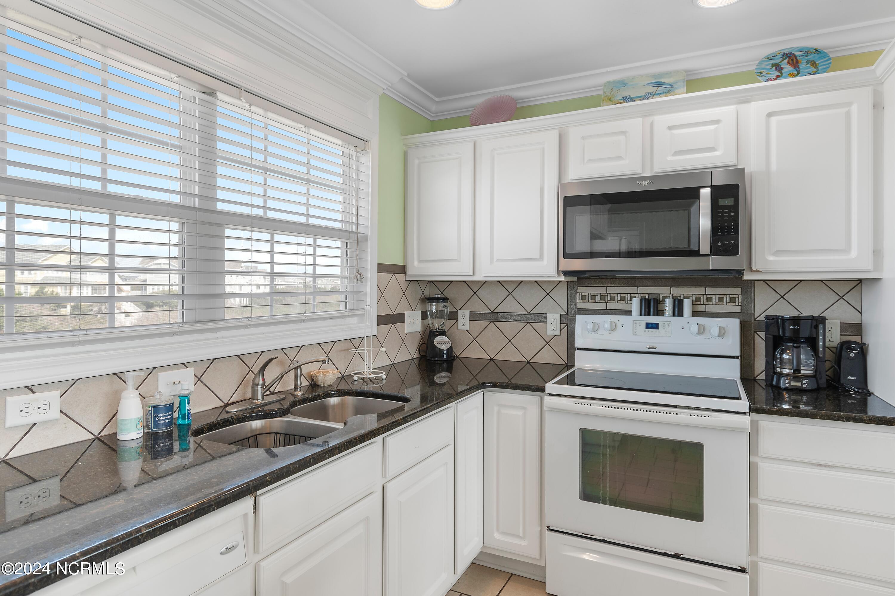 329 Ocean Boulevard Property Photo 11