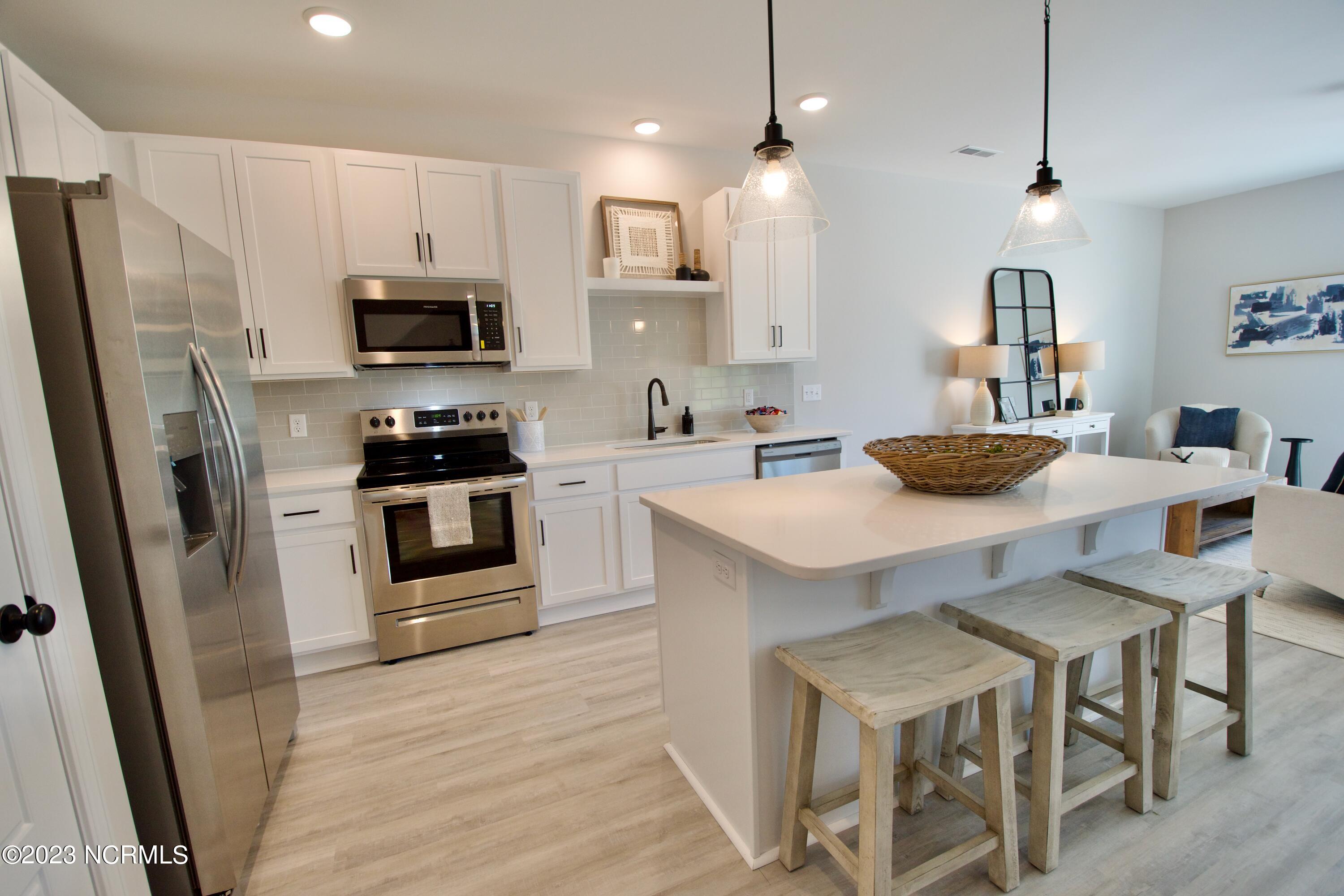 1571 Dusk Cove Property Photo 4