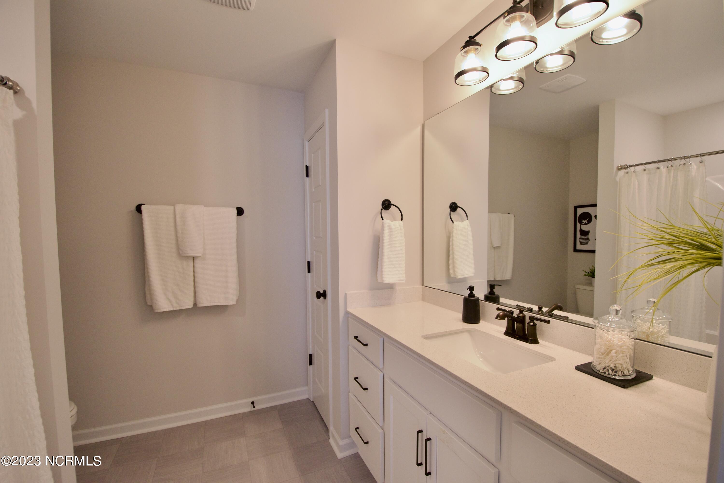 1571 Dusk Cove Property Photo 13