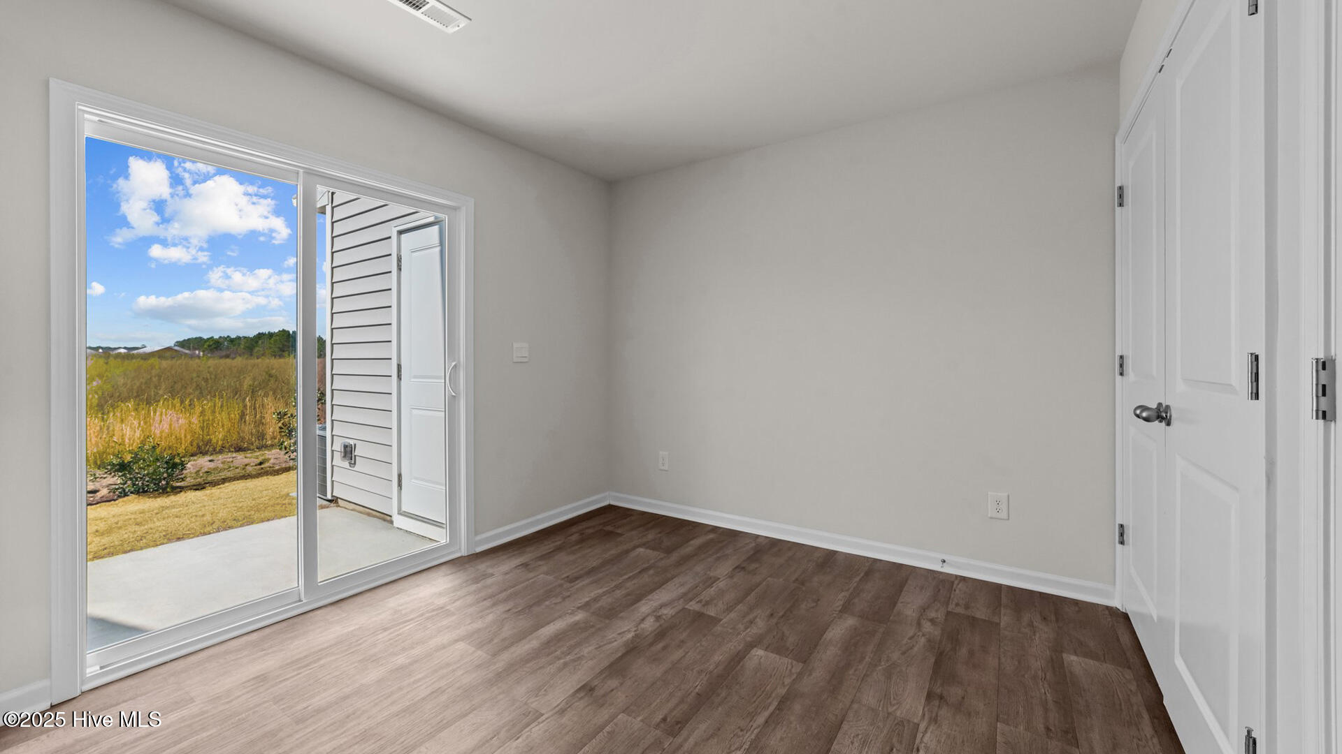 4119 Laurel Ridge Drive B Property Photo 9