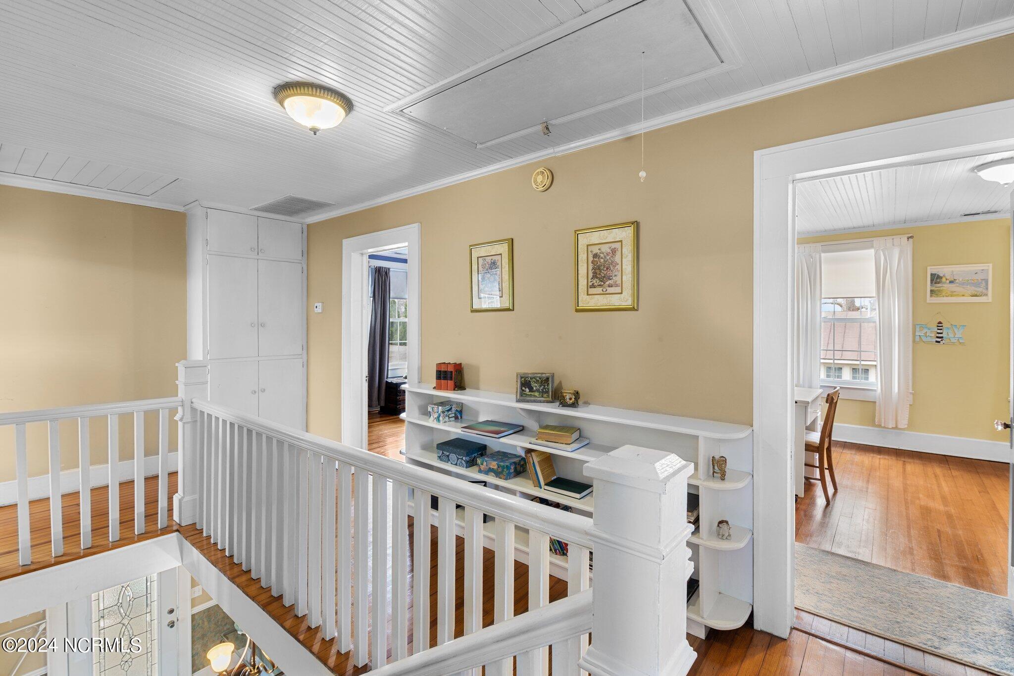 608 College Street Property Photo 20