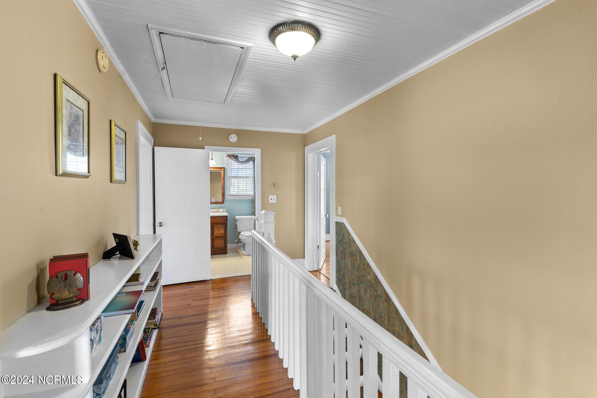 608 College Street Property Photo 21