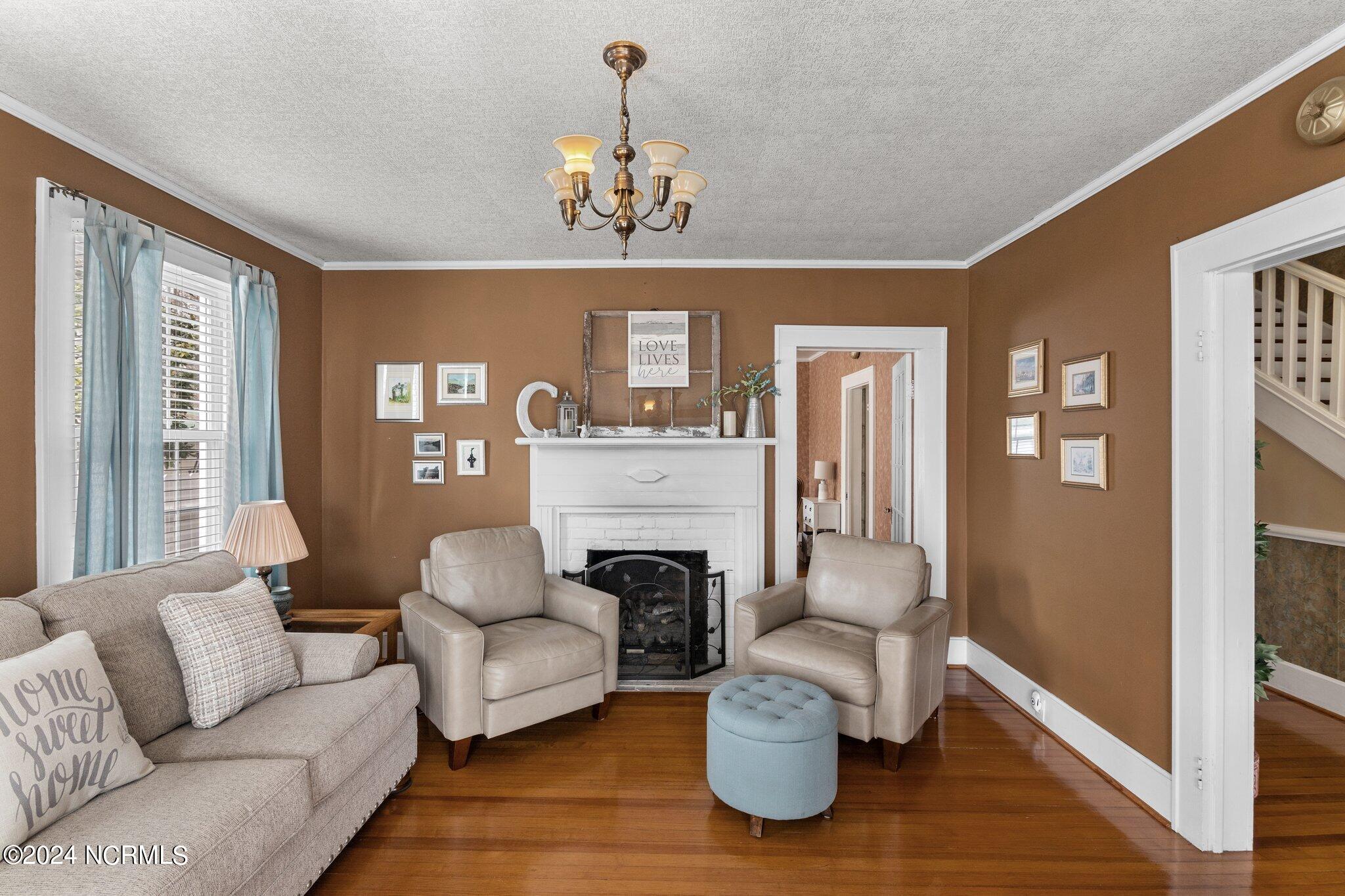 608 College Street Property Photo 41