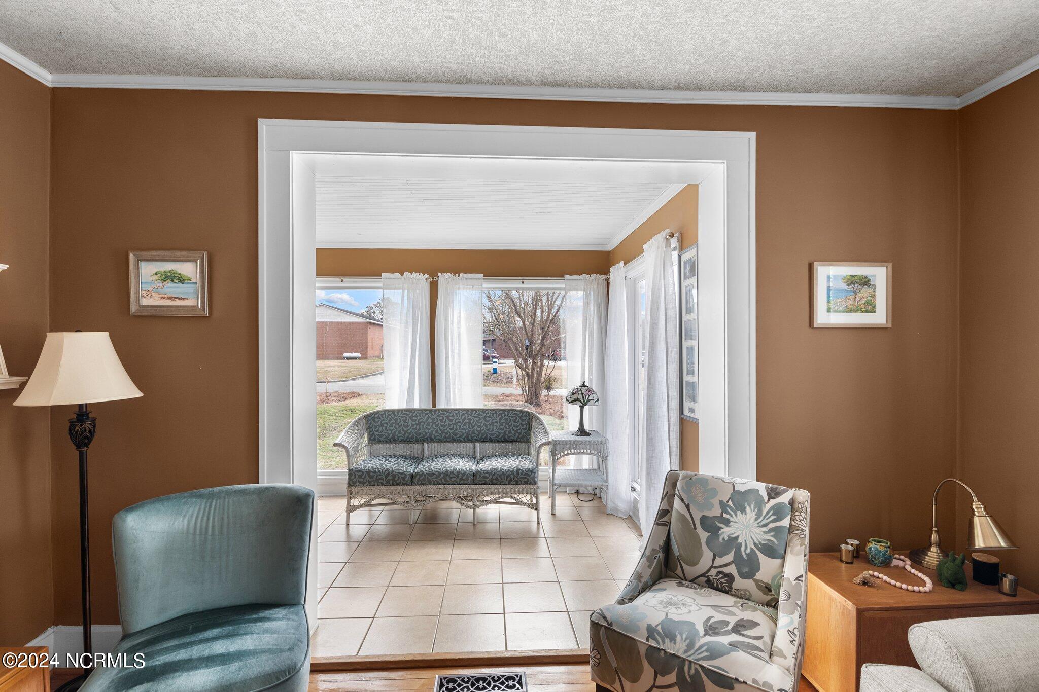 608 College Street Property Photo 42