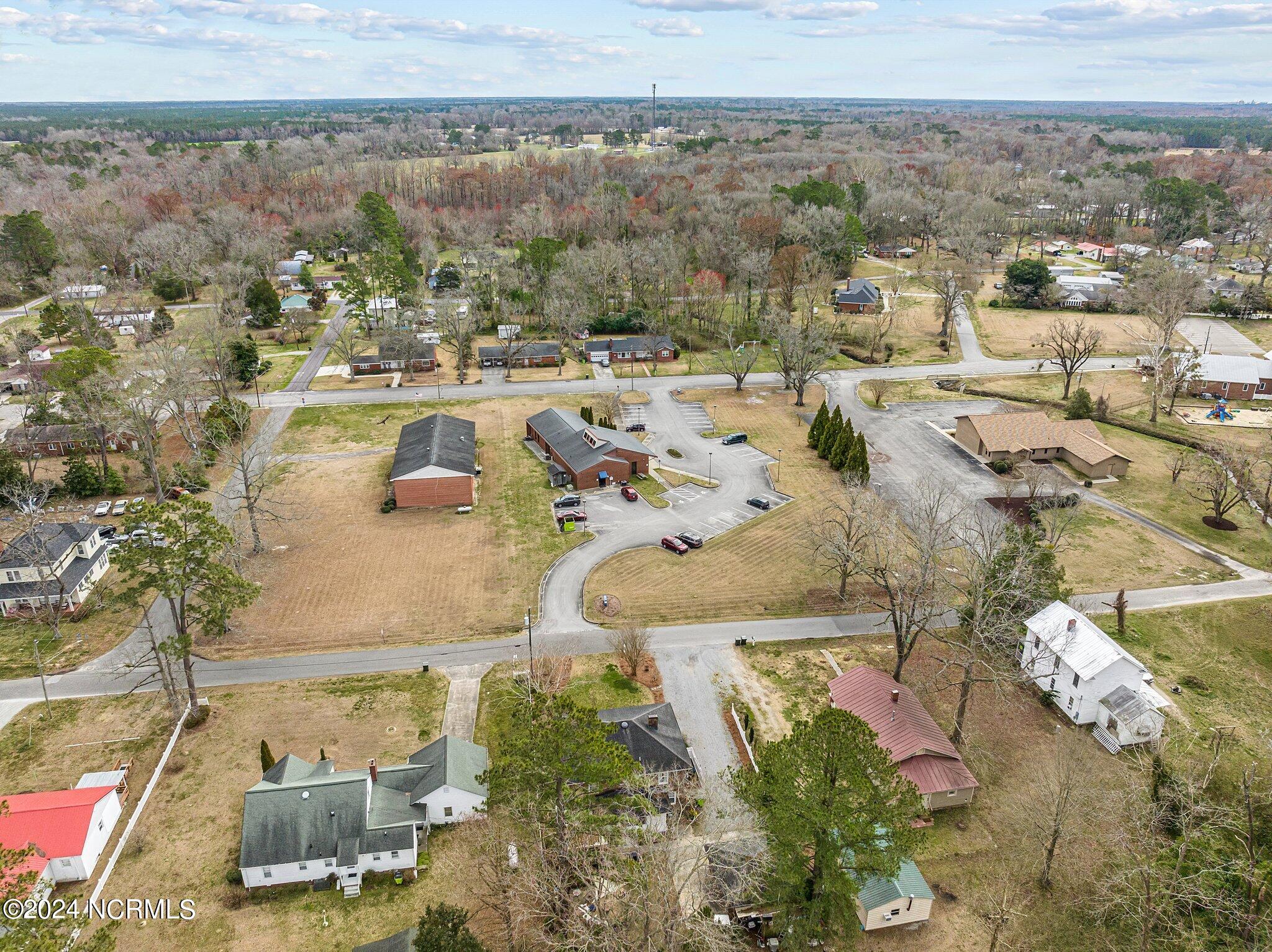 608 College Street Property Photo 48