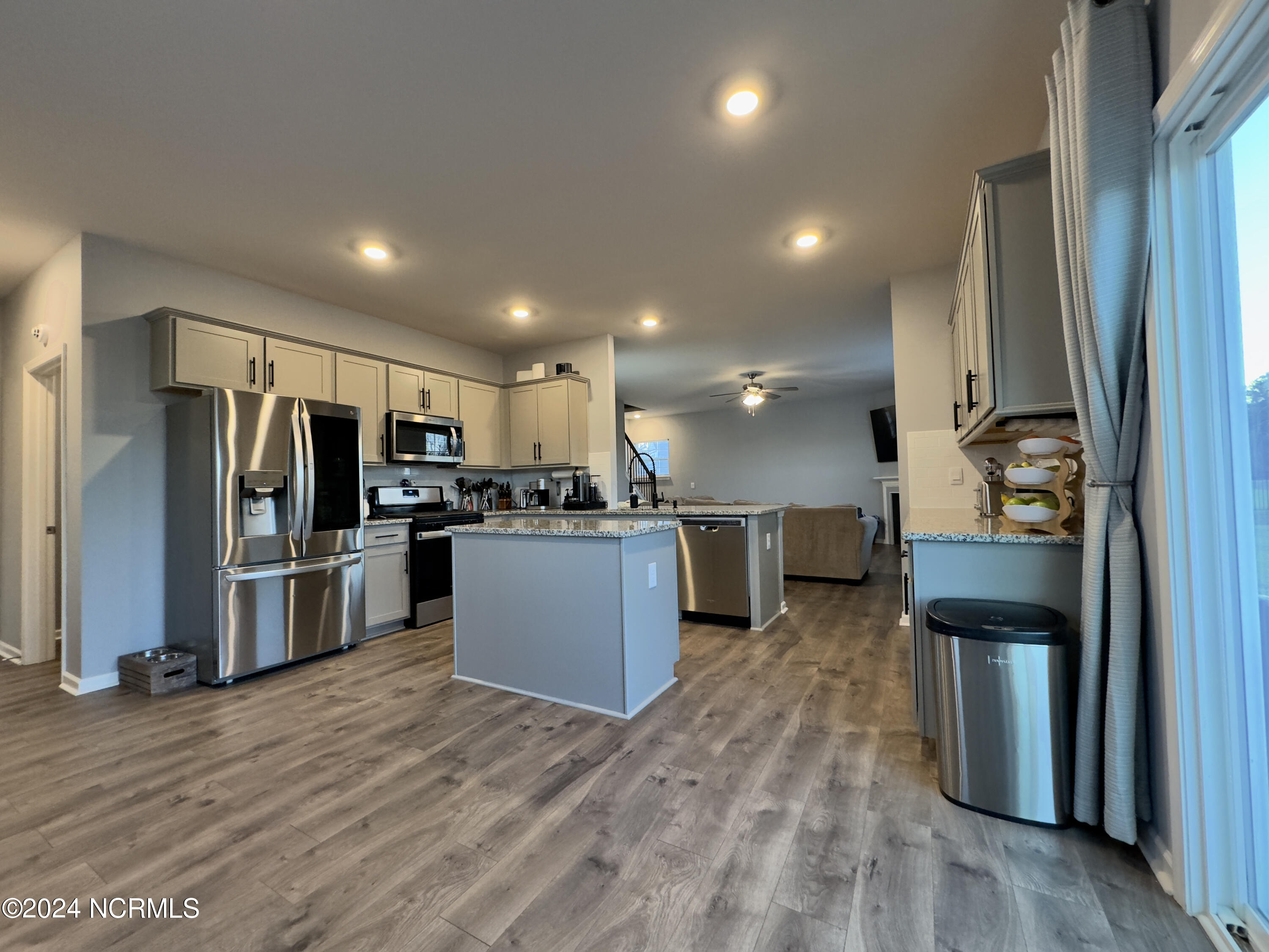 108 Featherstone Lane Property Photo 8