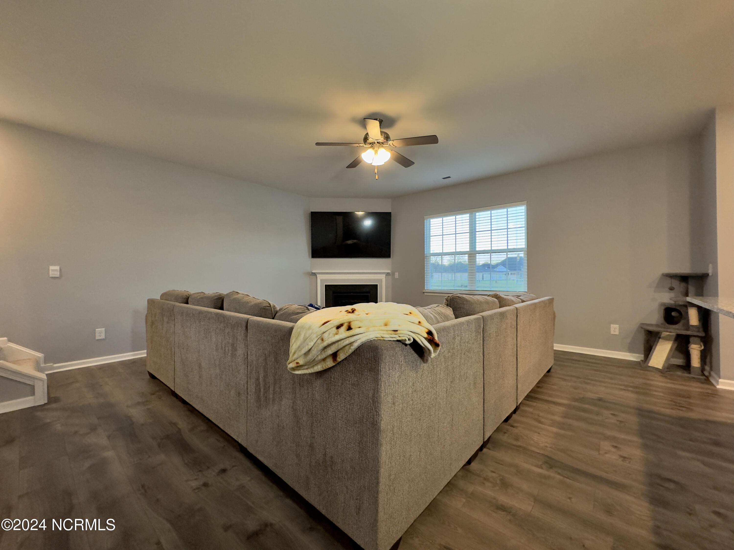 108 Featherstone Lane Property Photo 10