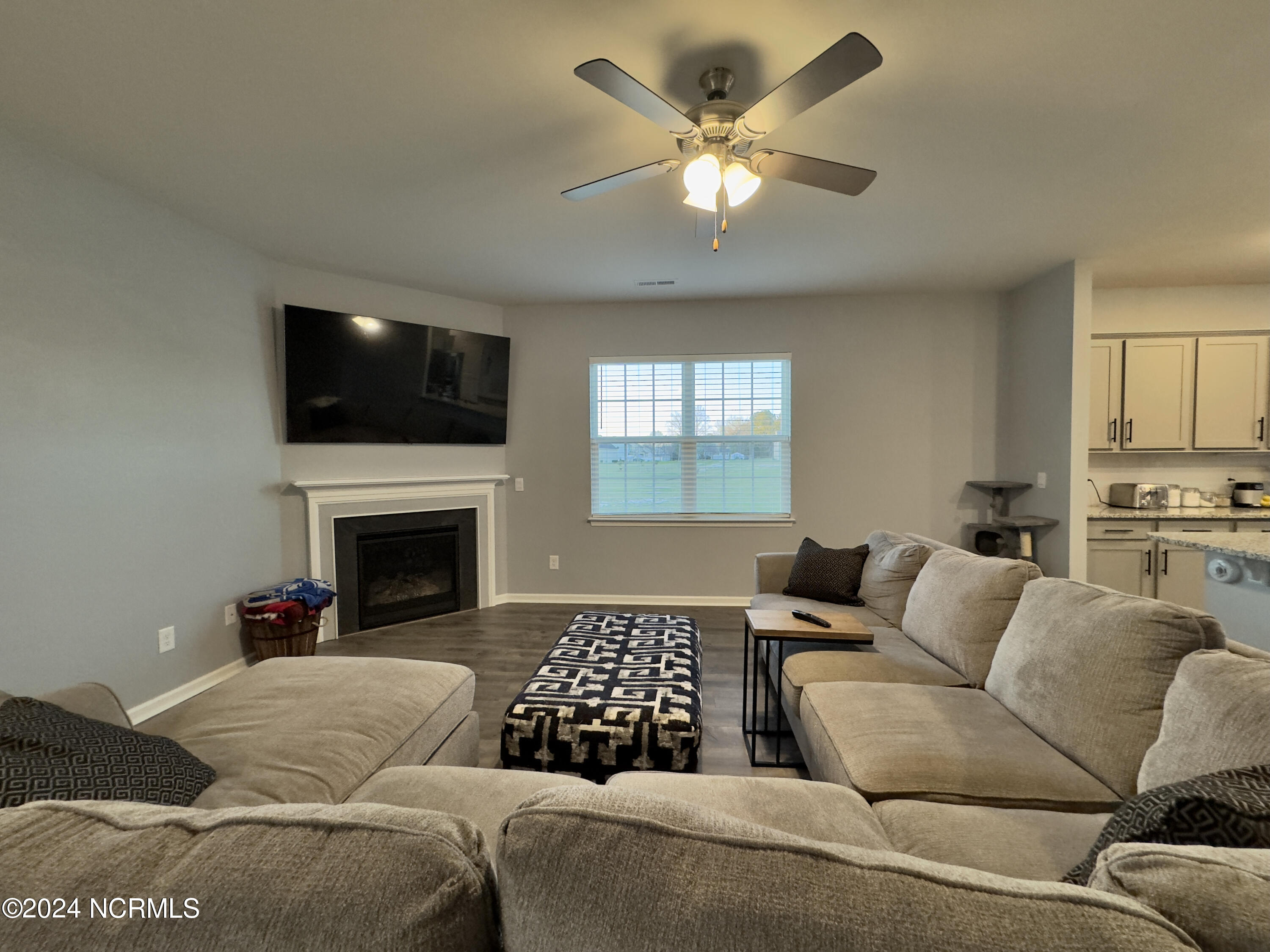 108 Featherstone Lane Property Photo 11