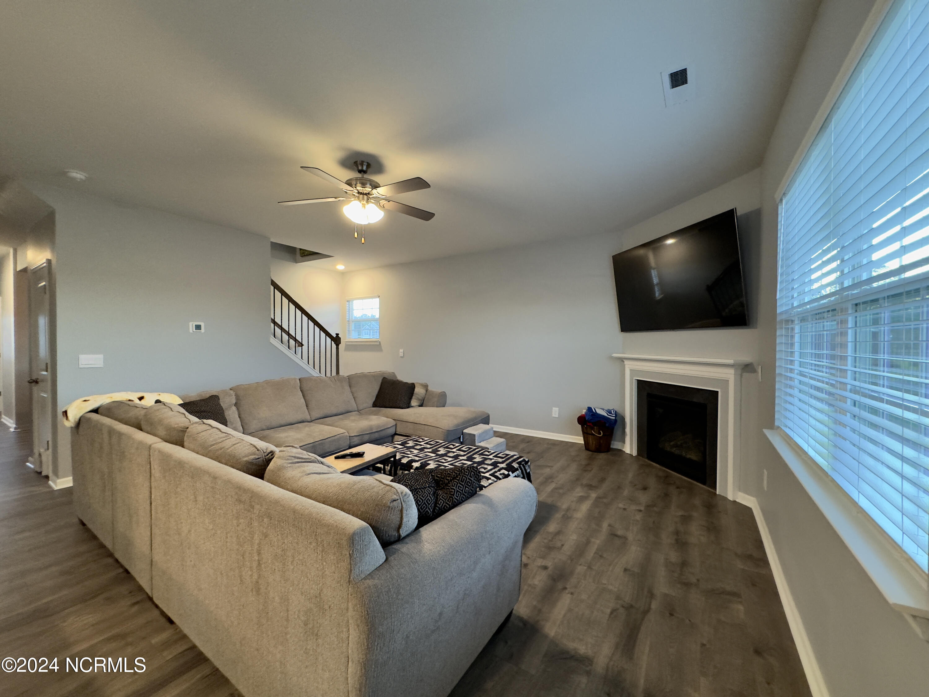 108 Featherstone Lane Property Photo 12