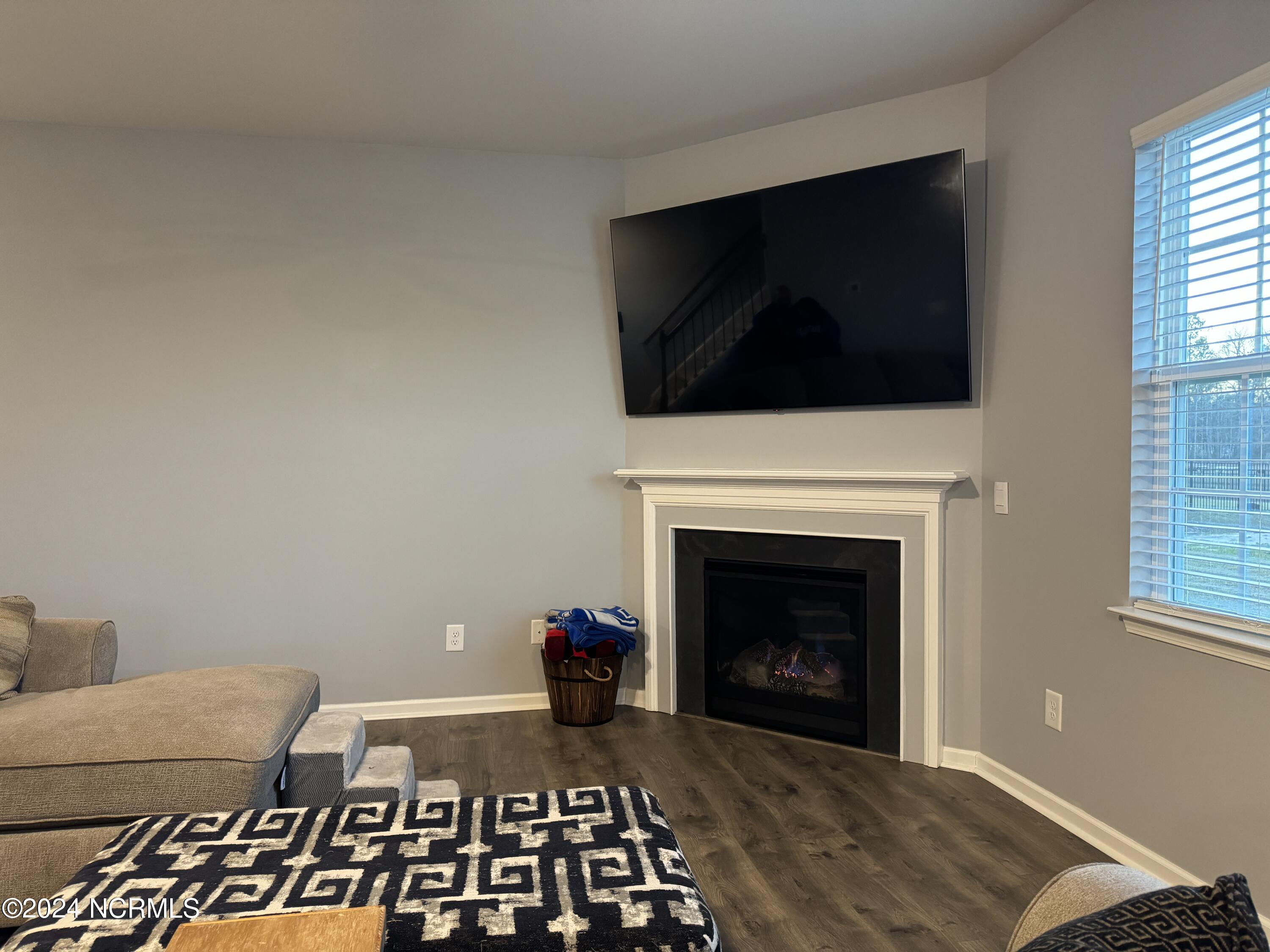 108 Featherstone Lane Property Photo 14