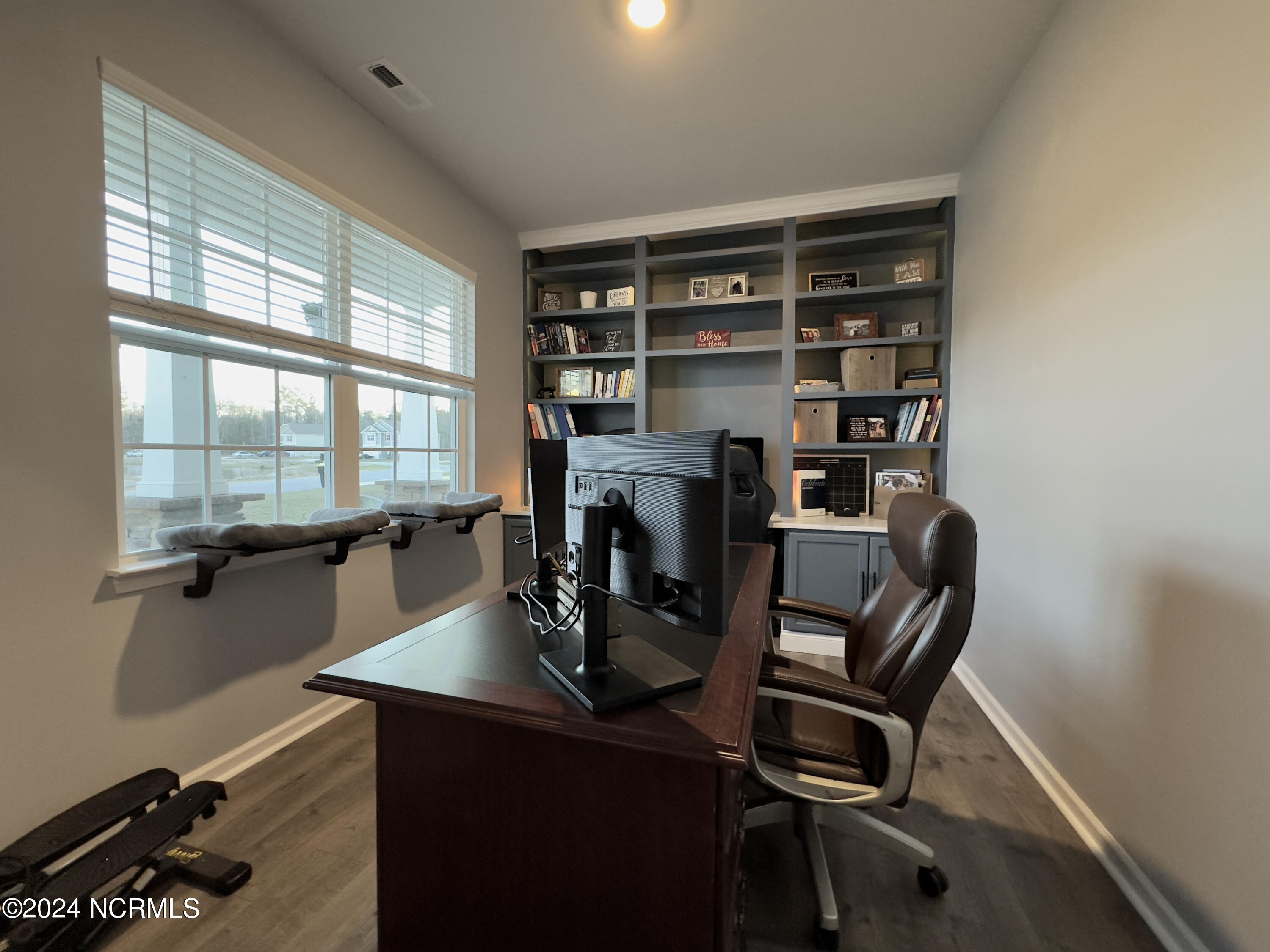 108 Featherstone Lane Property Photo 16