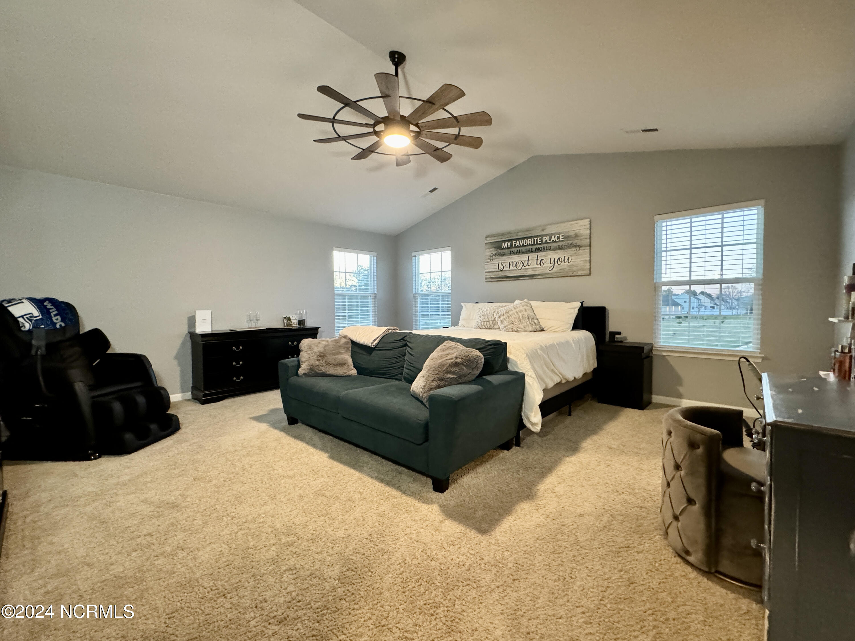 108 Featherstone Lane Property Photo 25