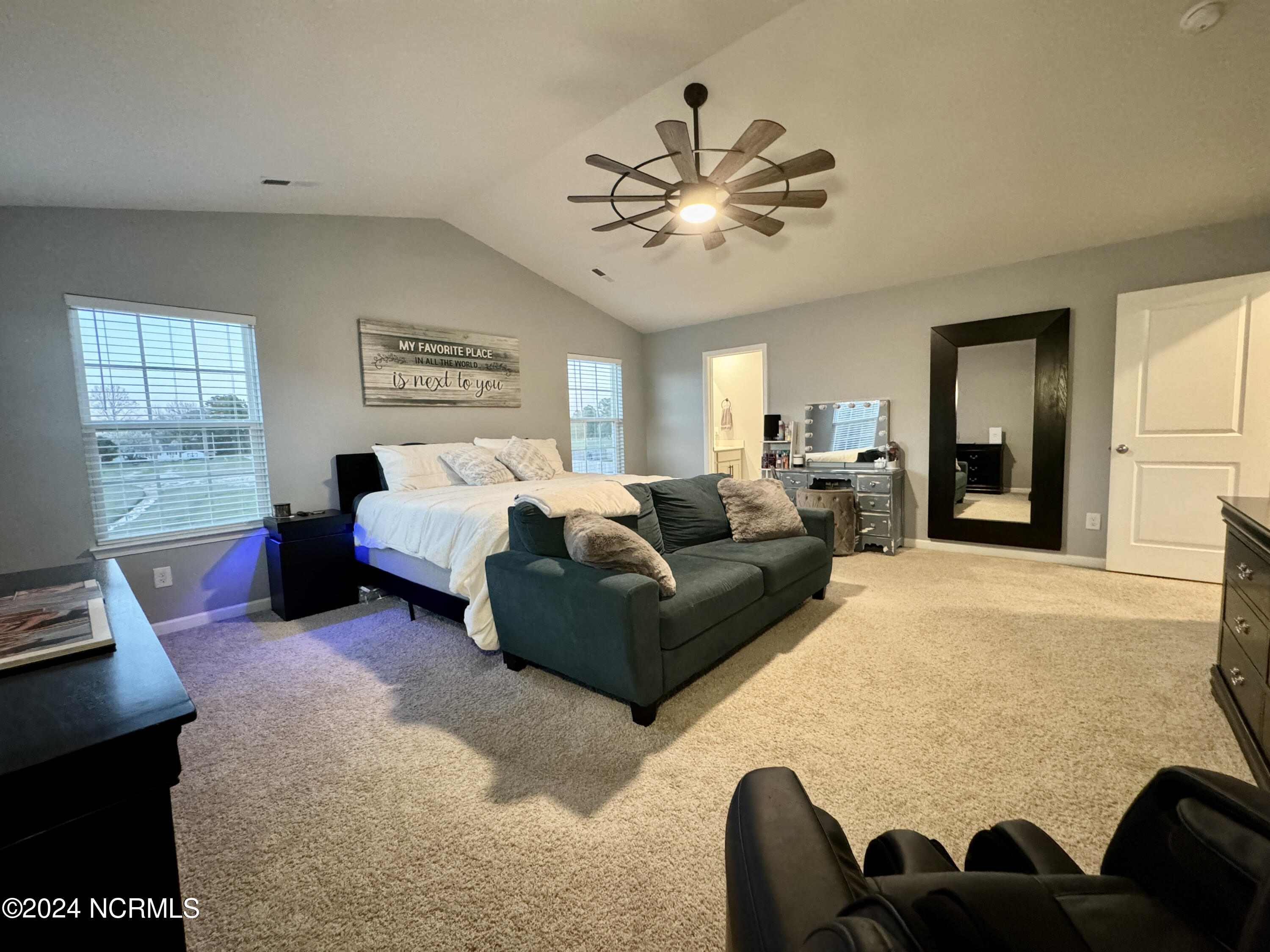108 Featherstone Lane Property Photo 27