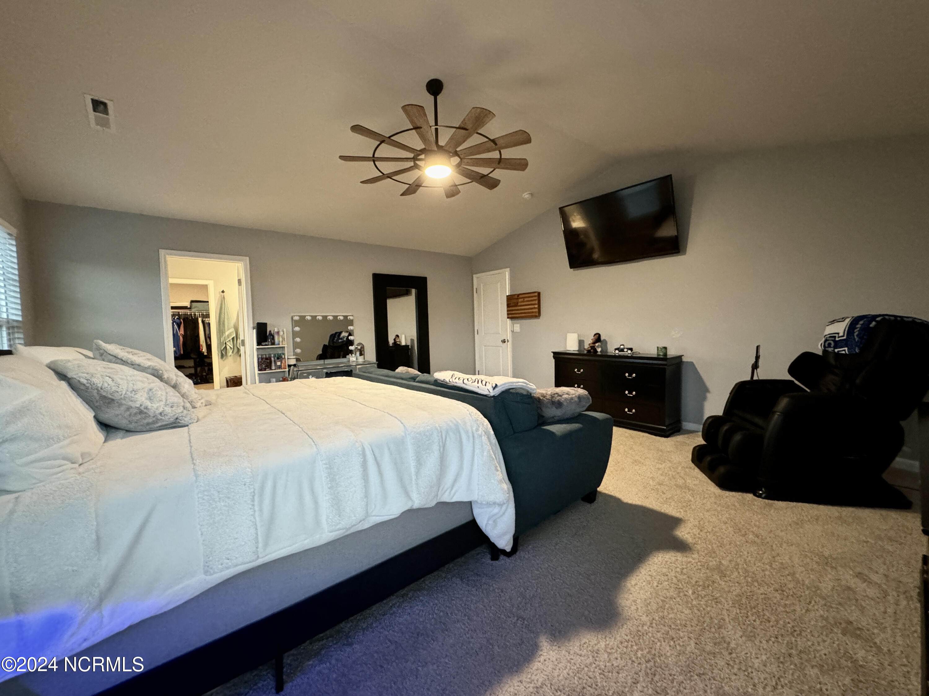108 Featherstone Lane Property Photo 29