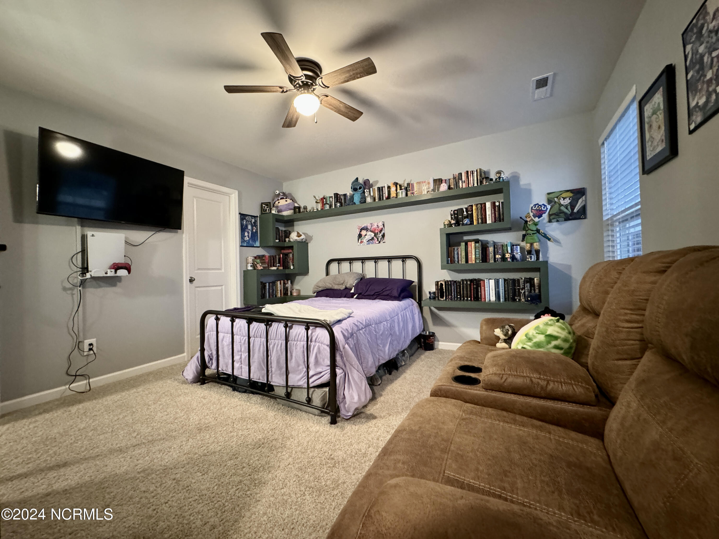 108 Featherstone Lane Property Photo 35