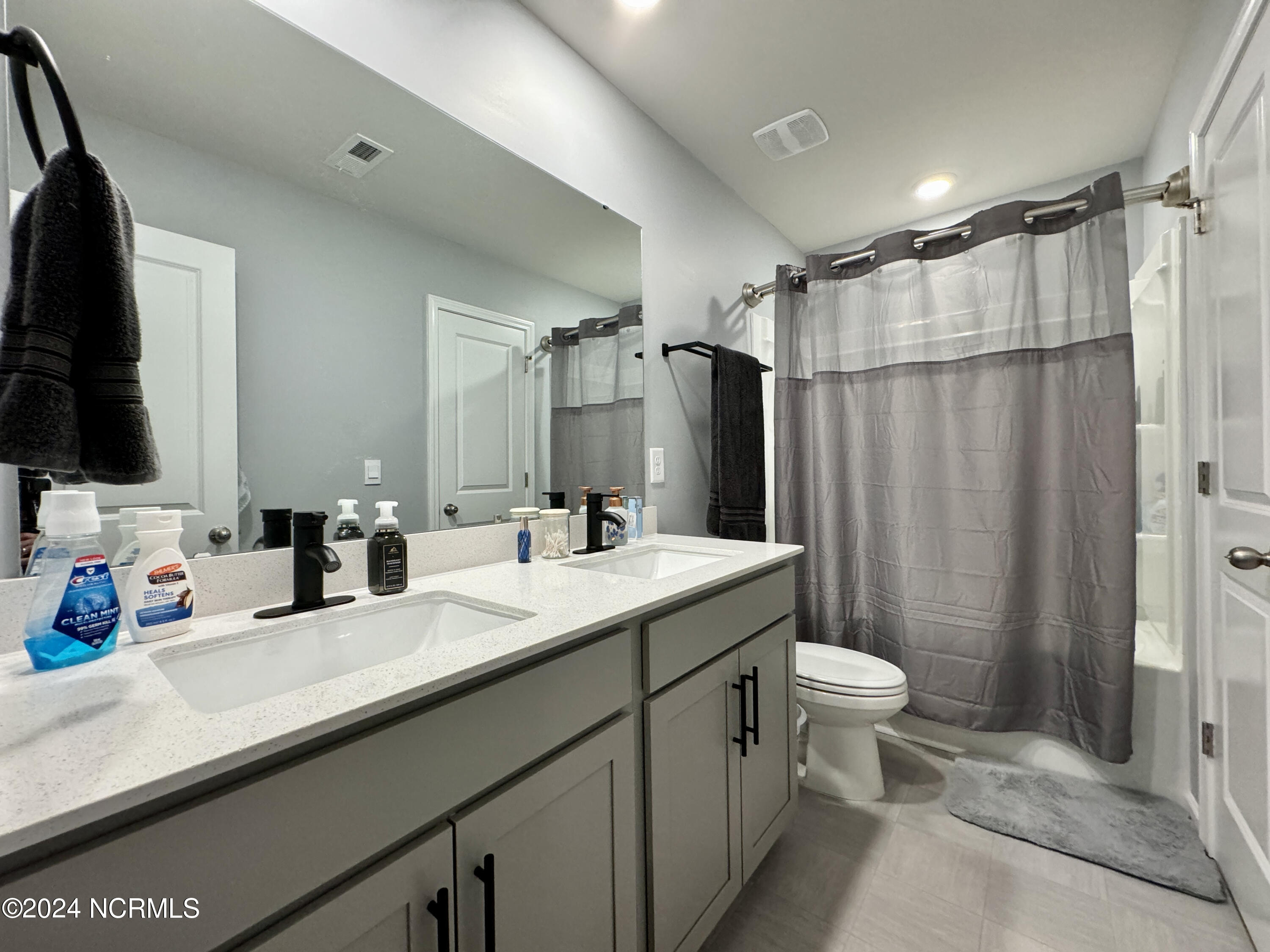 108 Featherstone Lane Property Photo 37