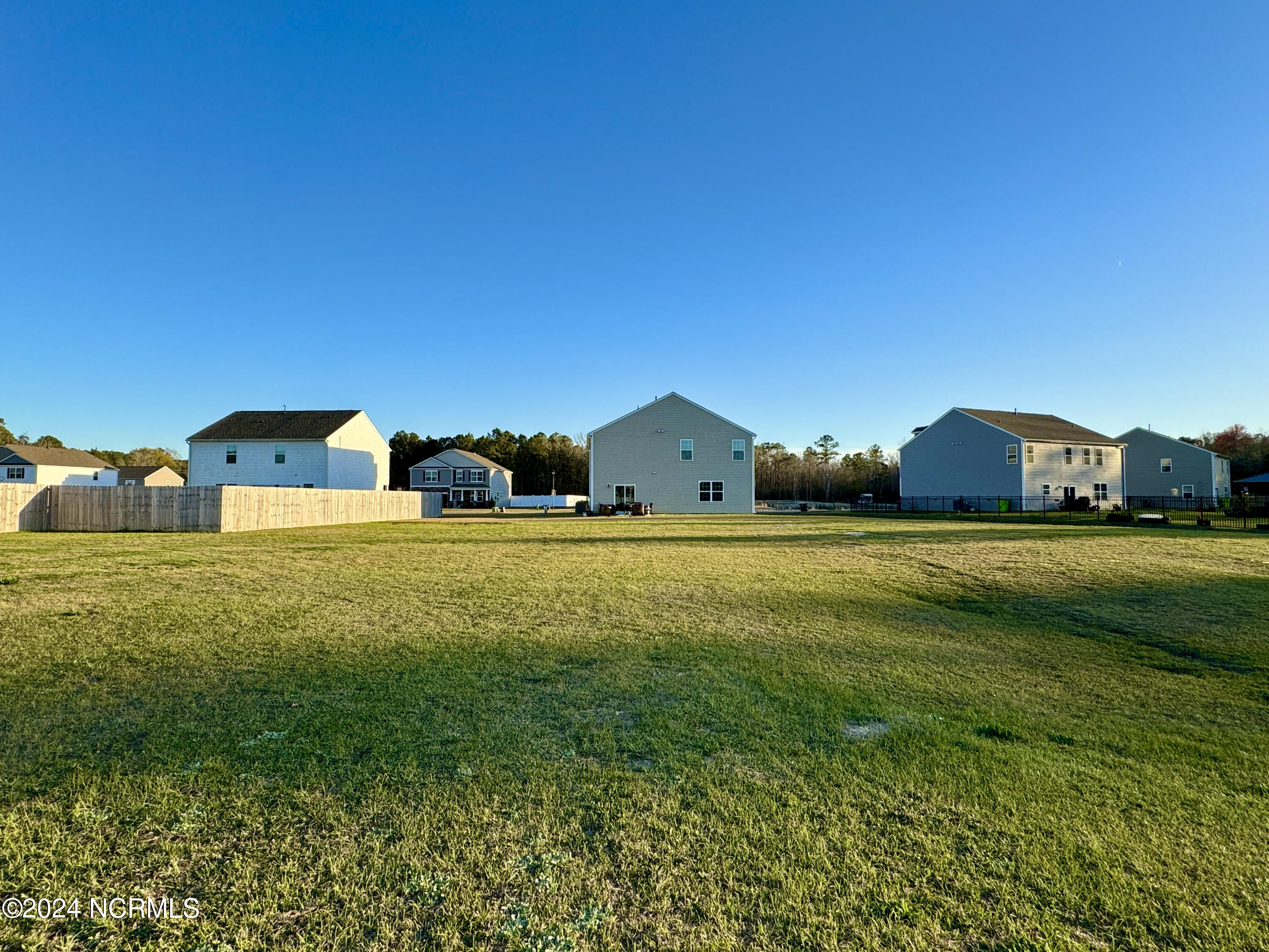108 Featherstone Lane Property Photo 45