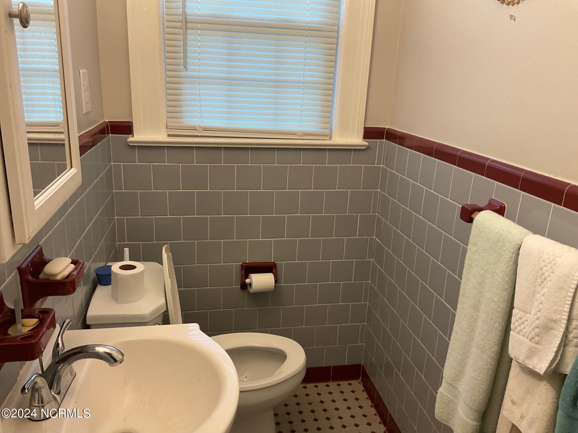 3313 S Church Street Property Photo 9